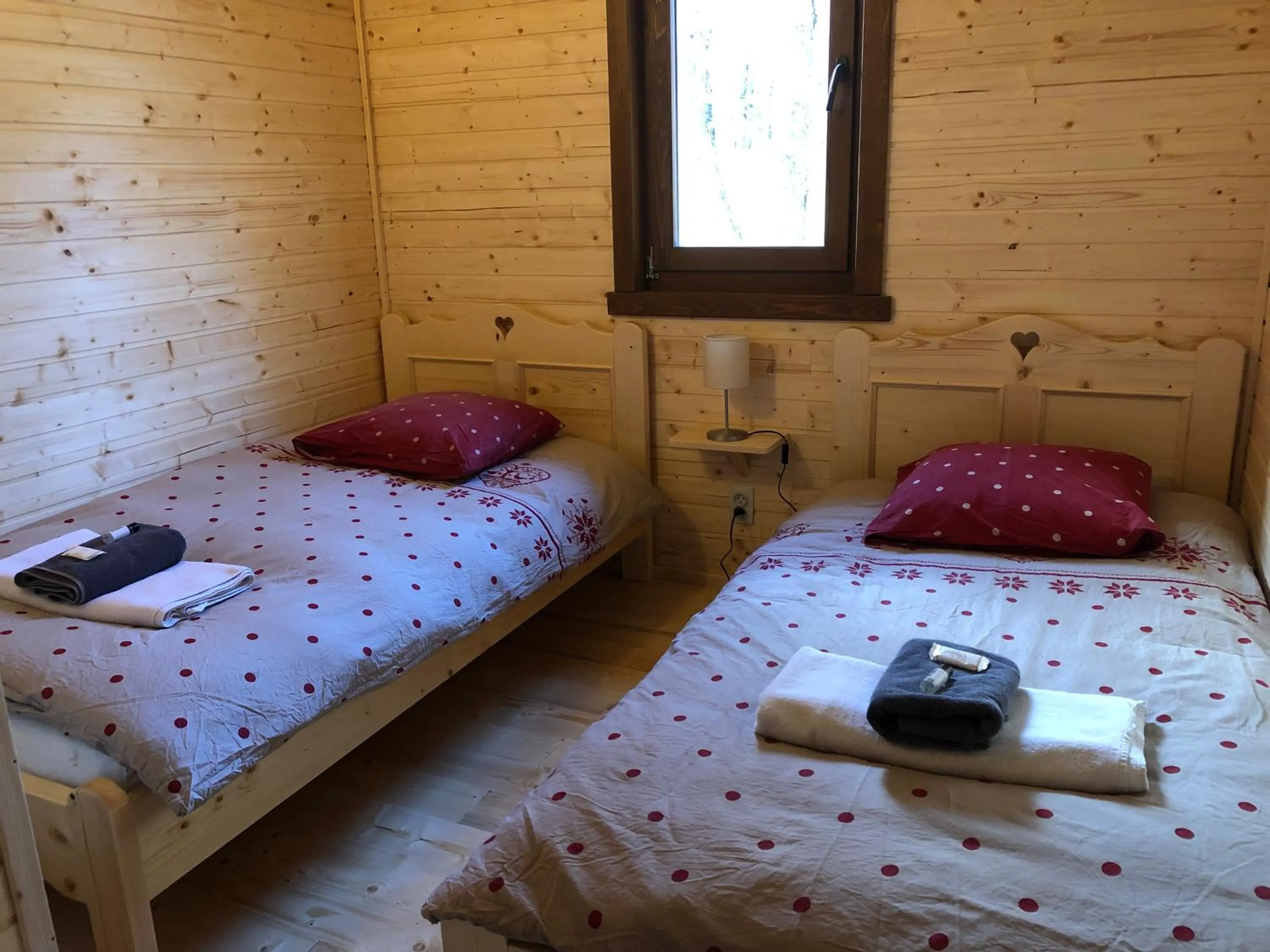 Photo of the whole room, Bed in Camping, Hôtel De Plein Air Les Cariamas