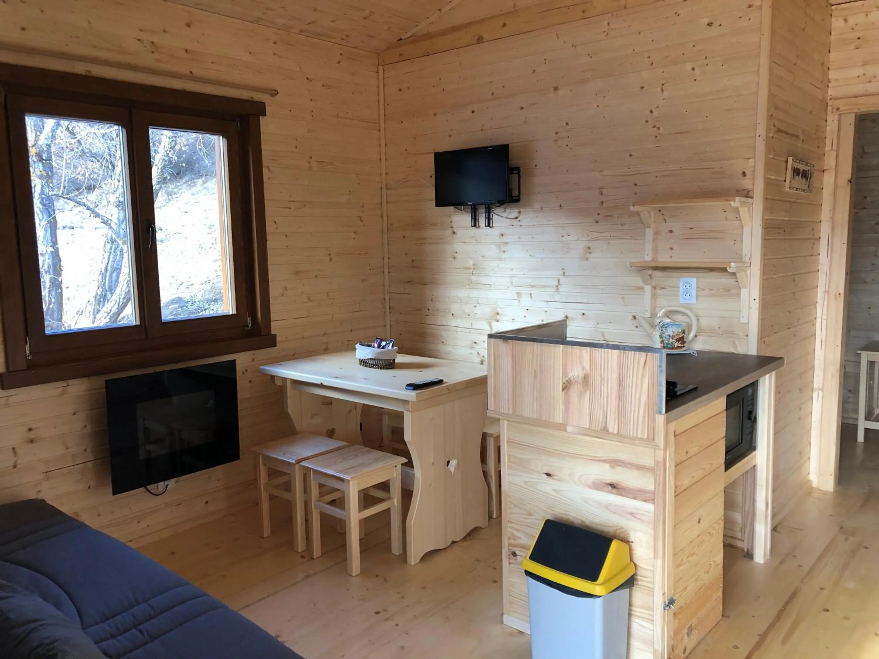 kitchen in Camping, Hôtel De Plein Air Les Cariamas