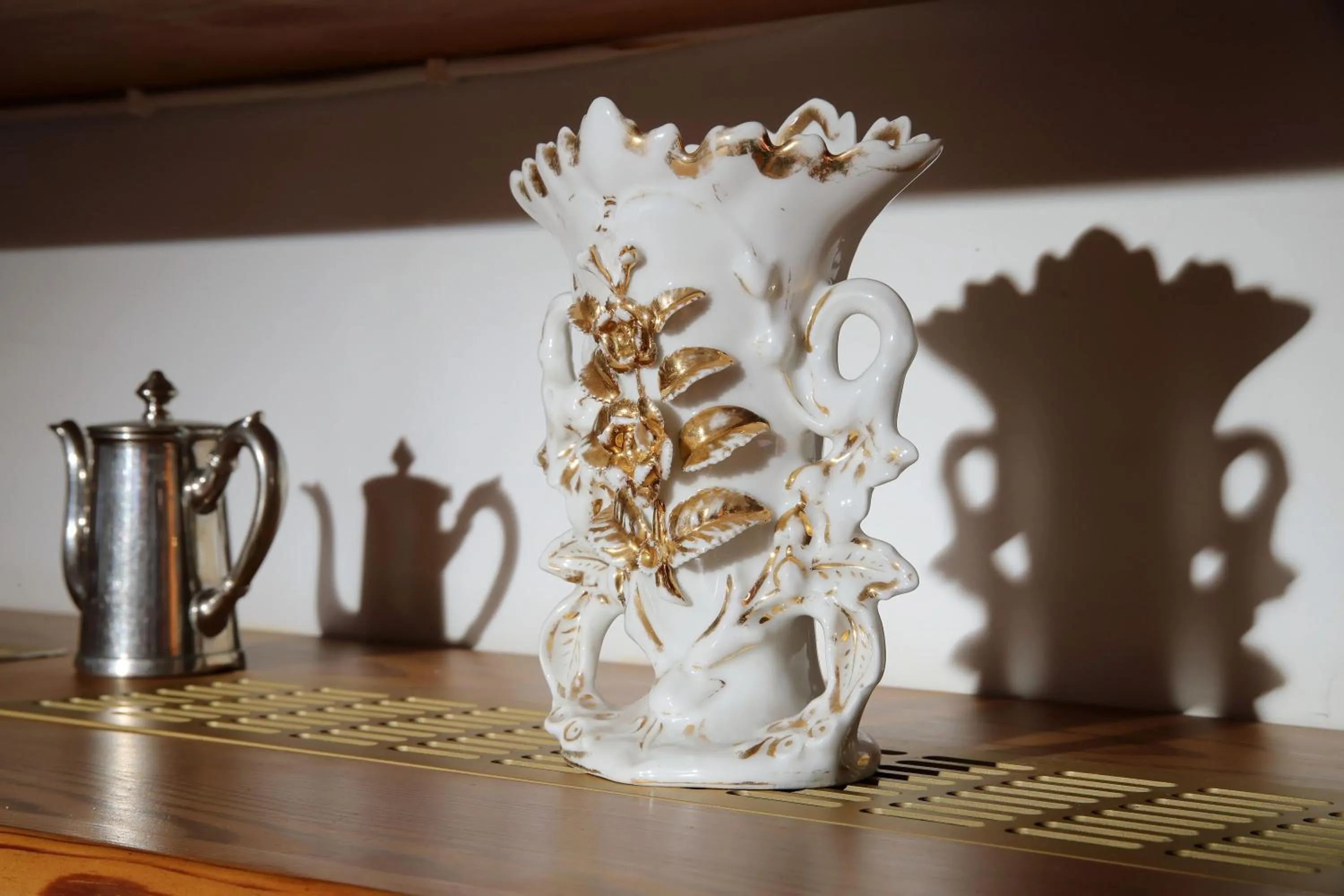 Library in Hotel Schweizerhof Sta Maria