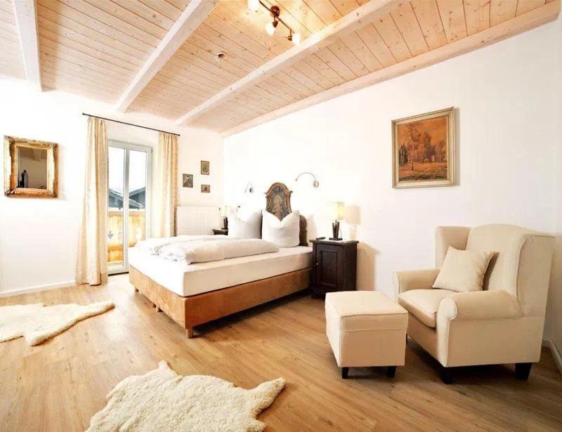 Photo of the whole room, Bed in Hotel ChiemseePanorama