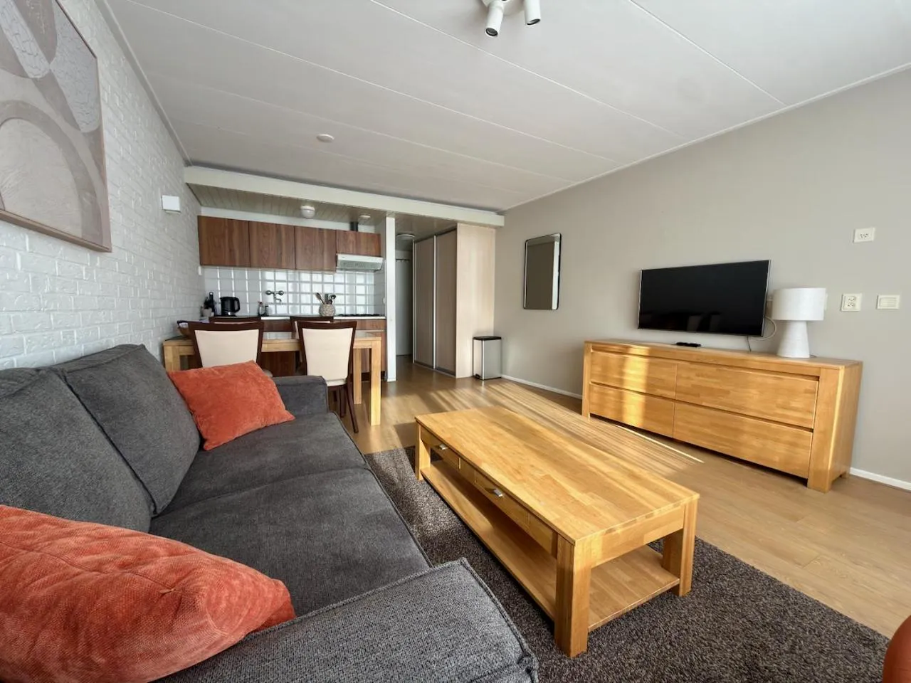 TV and multimedia in Hotel Royal