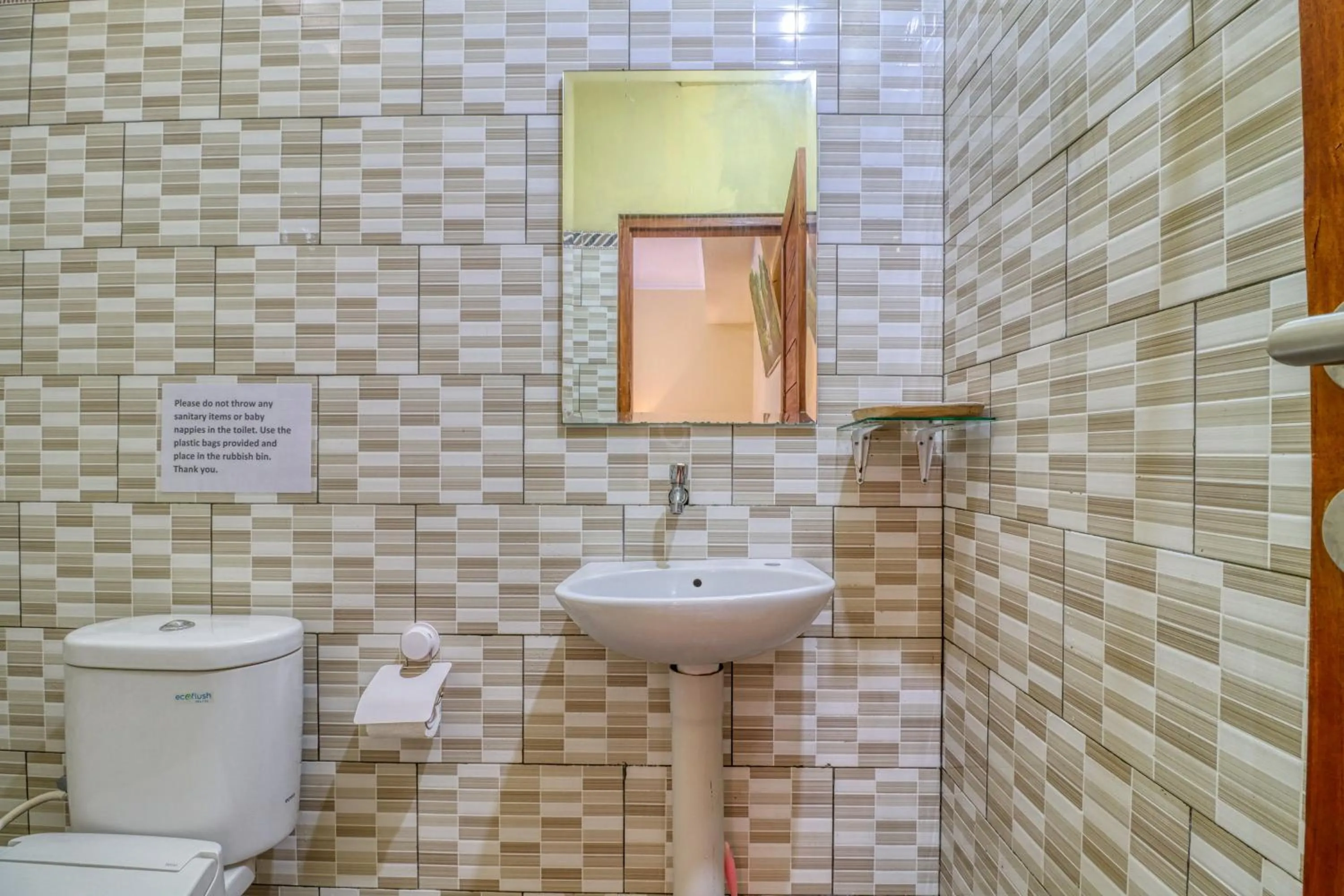 Toilet in Nibugi Guest House