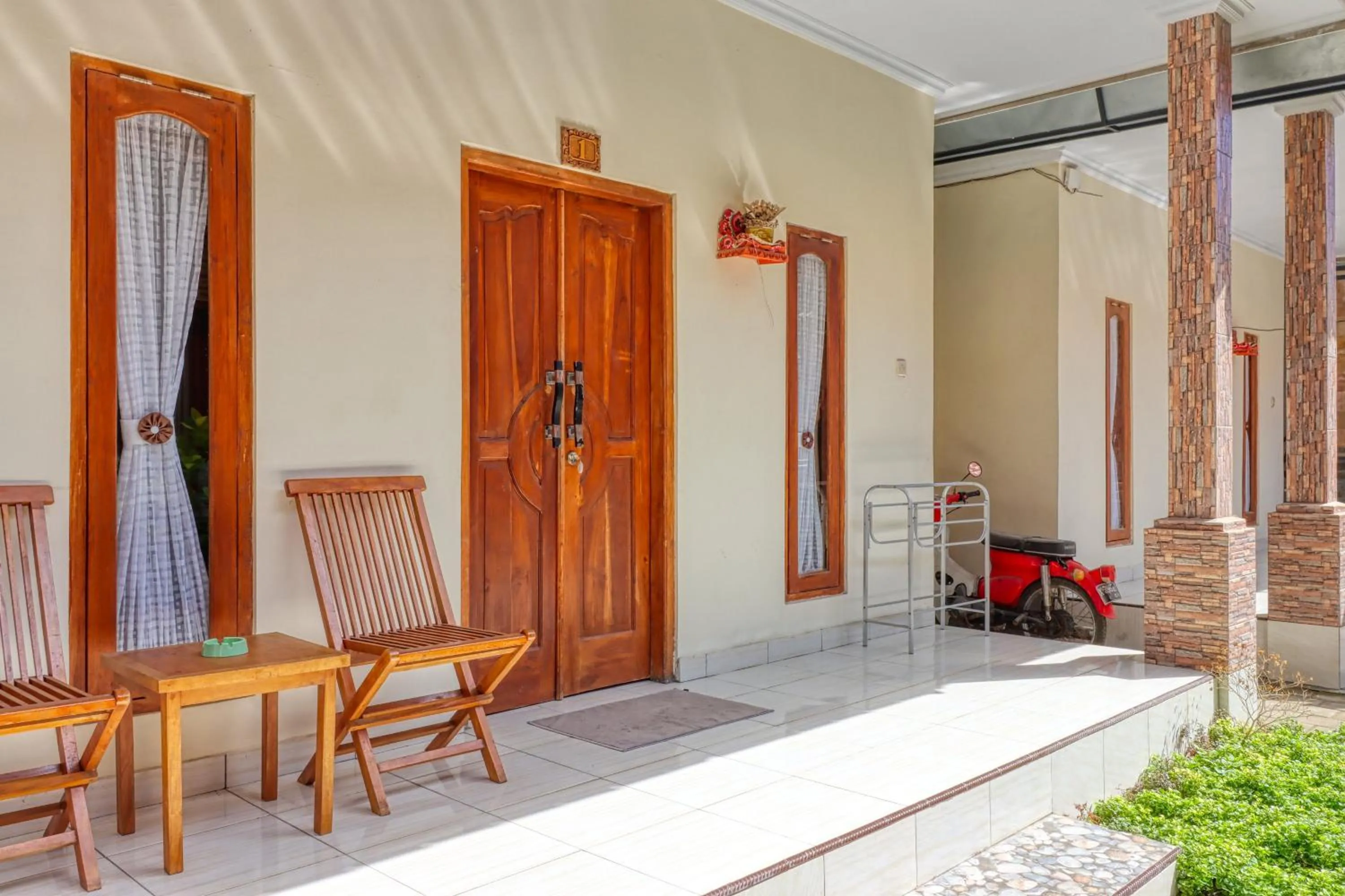 Patio in Nibugi Guest House