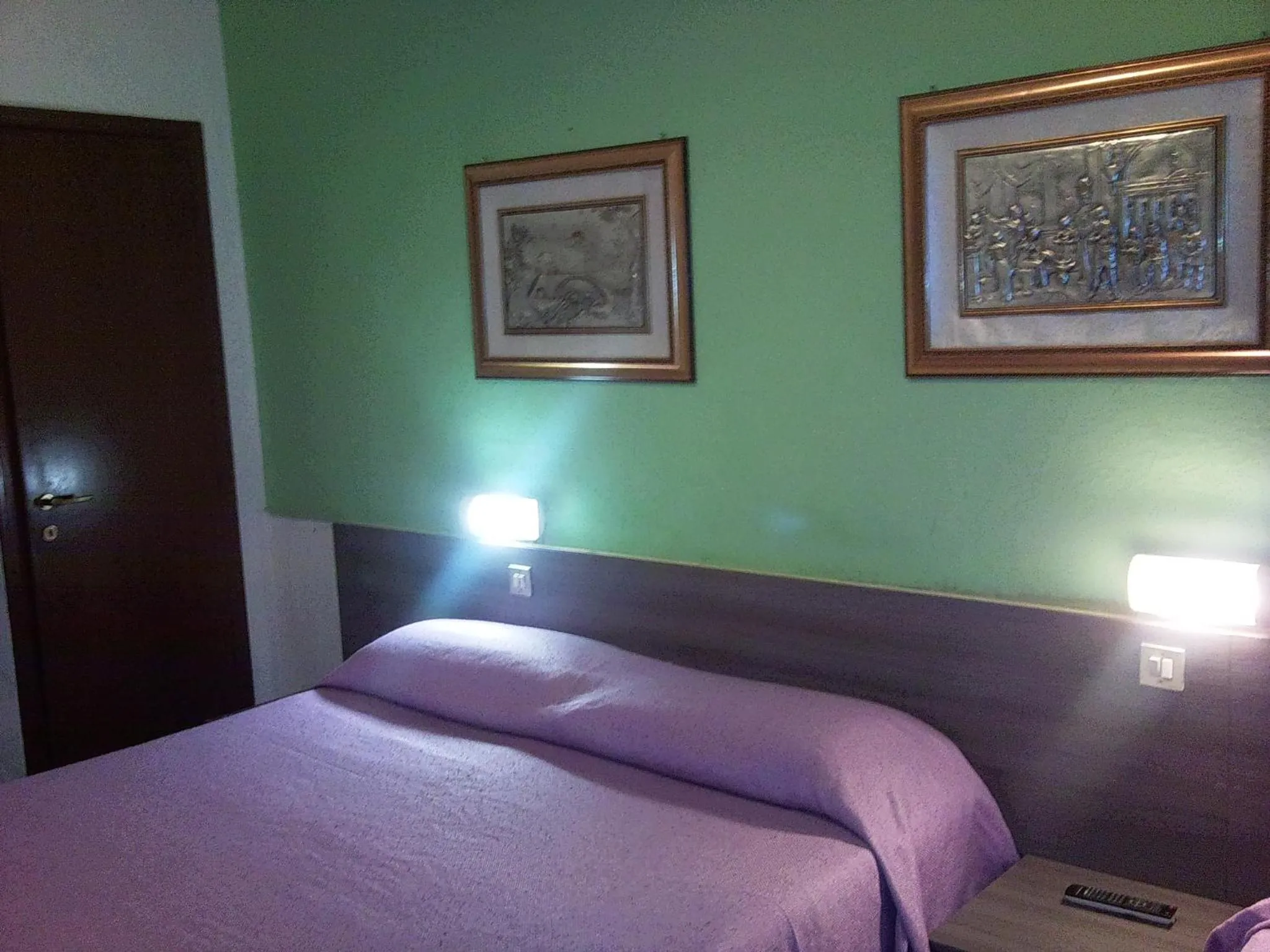 Bed in Hotel Bristol