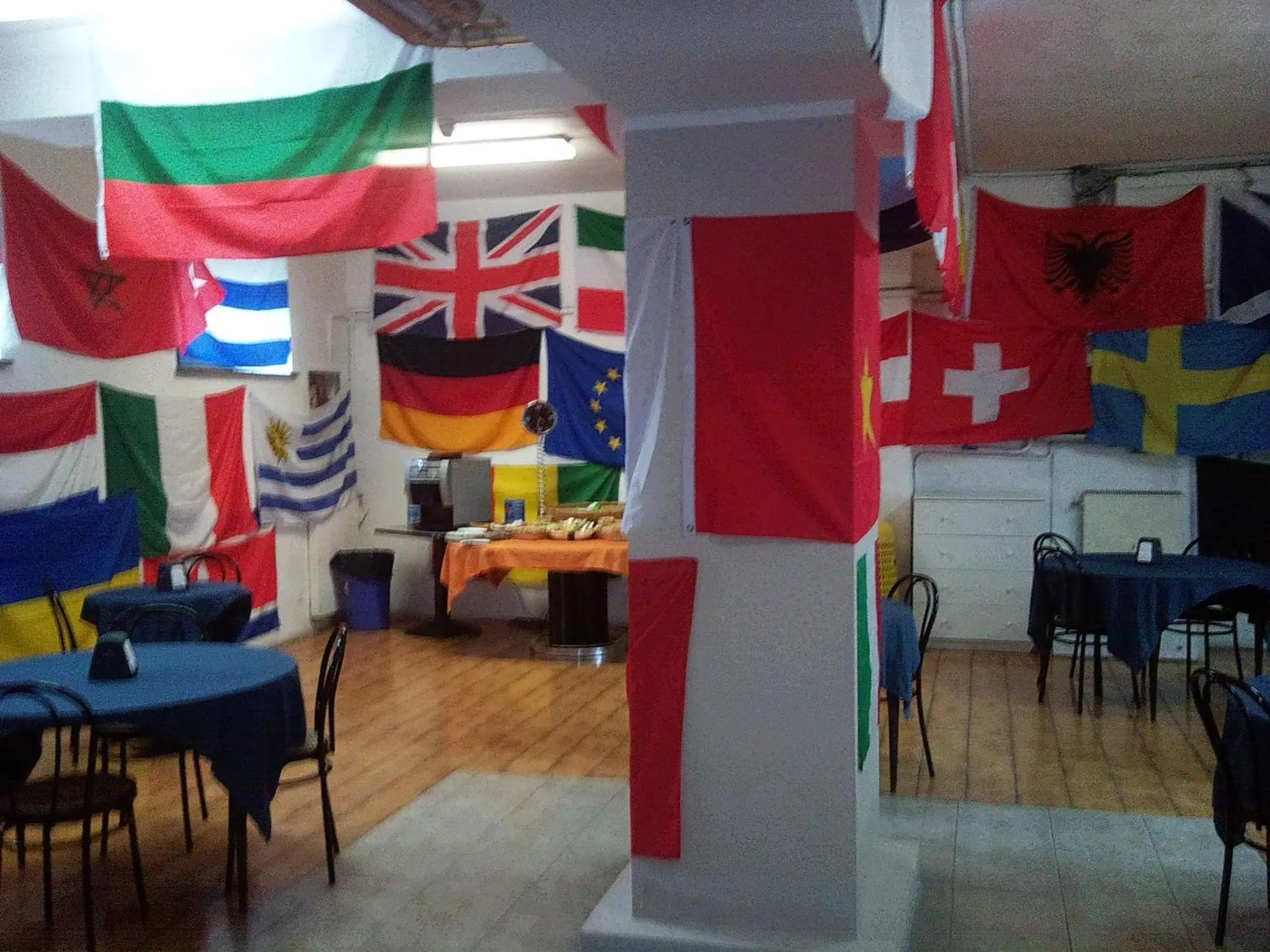 Restaurant/places to eat in Hotel Bristol