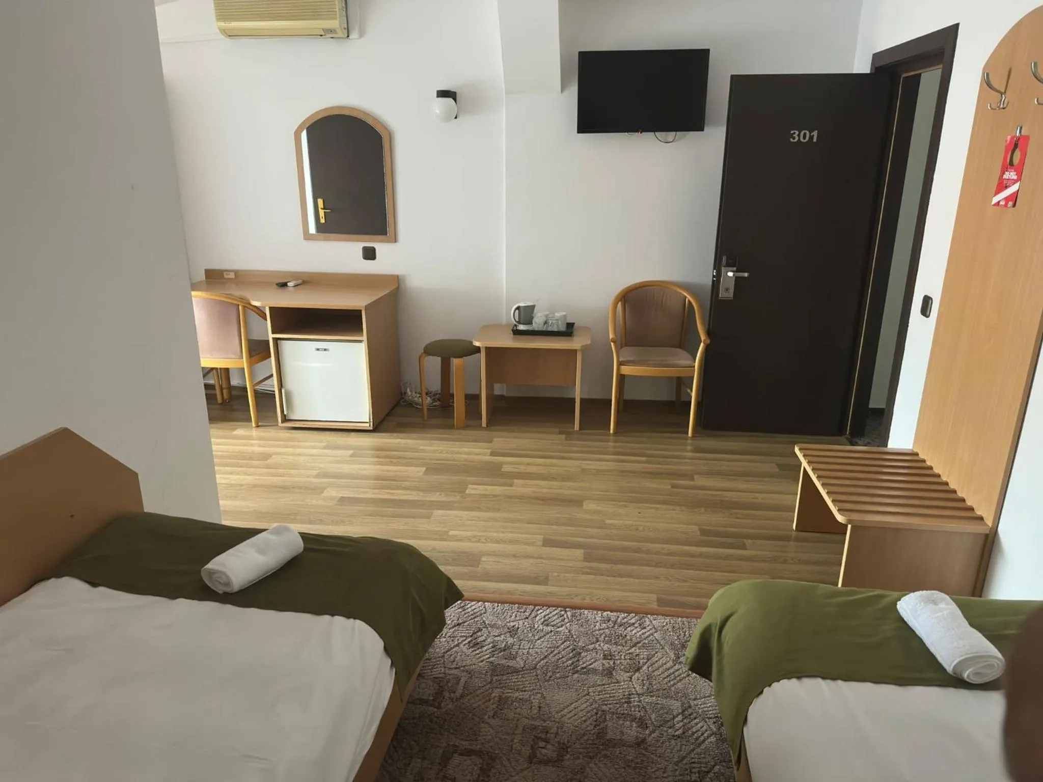 Photo of the whole room, Bed in Hotel Apollo Central