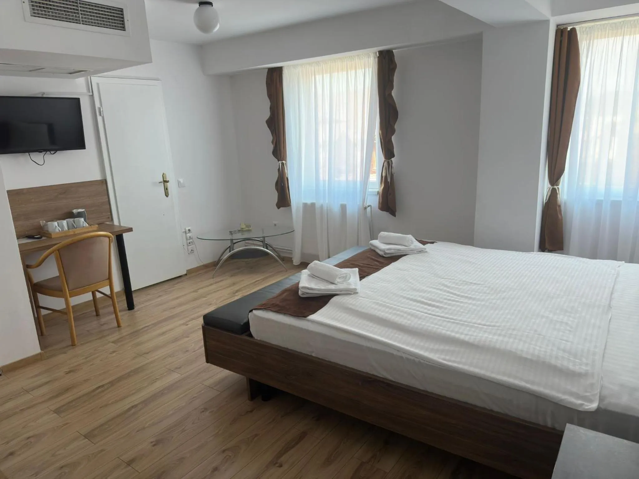 Photo of the whole room, Bed in Hotel Apollo Central