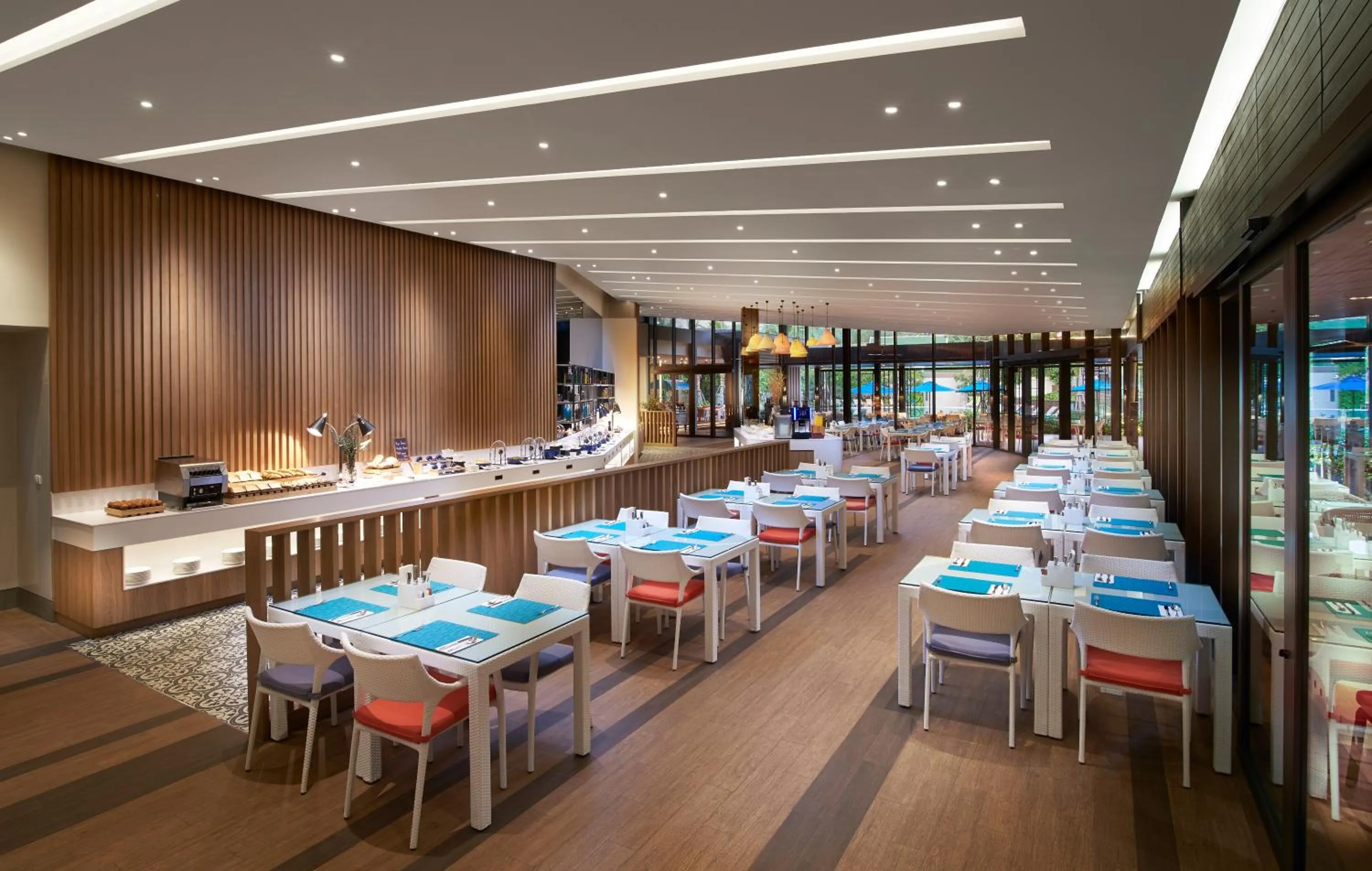 Restaurant/places to eat in OZO Phuket