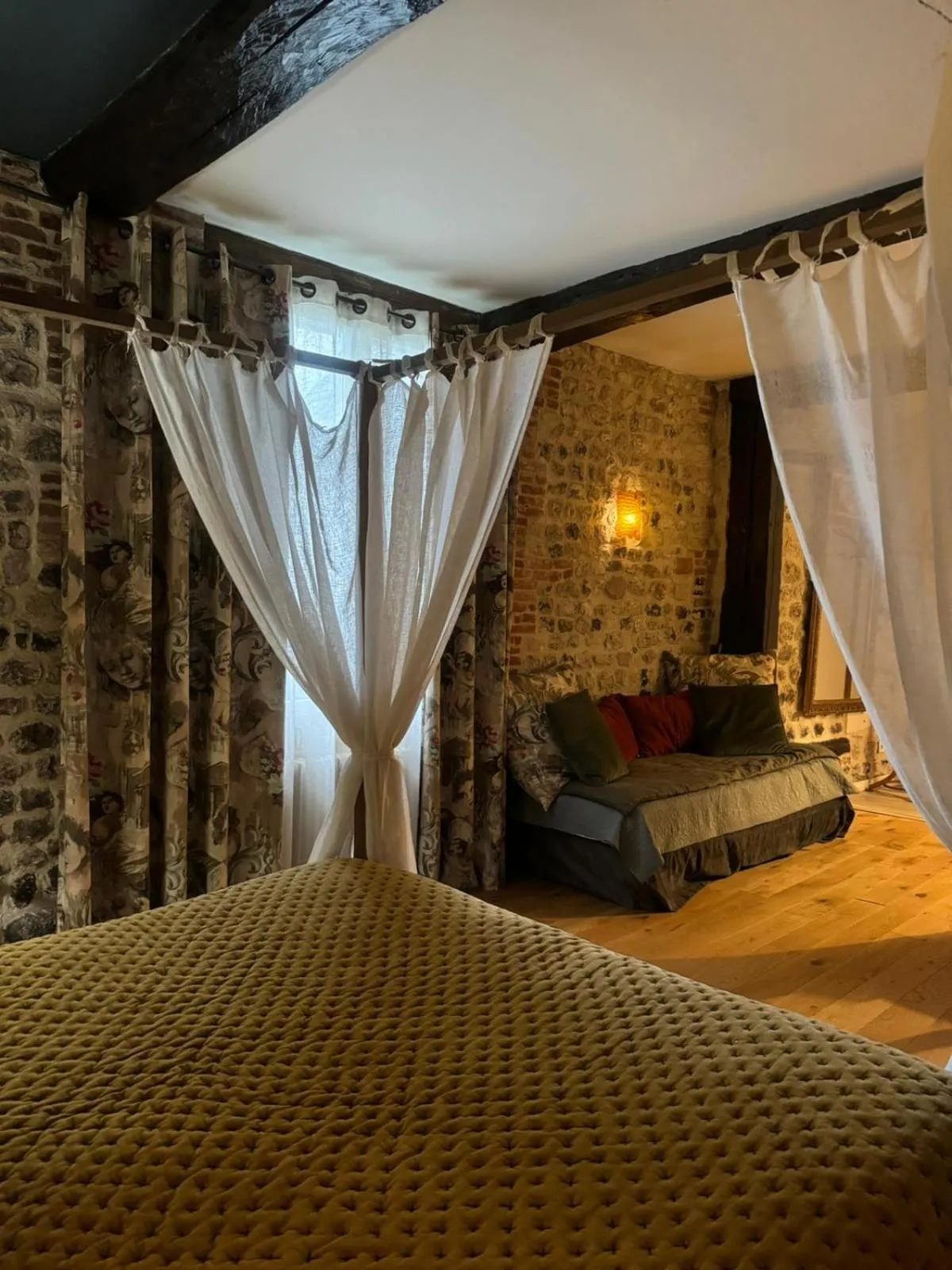 Bed in La Cour Sainte Catherine demeure de charme