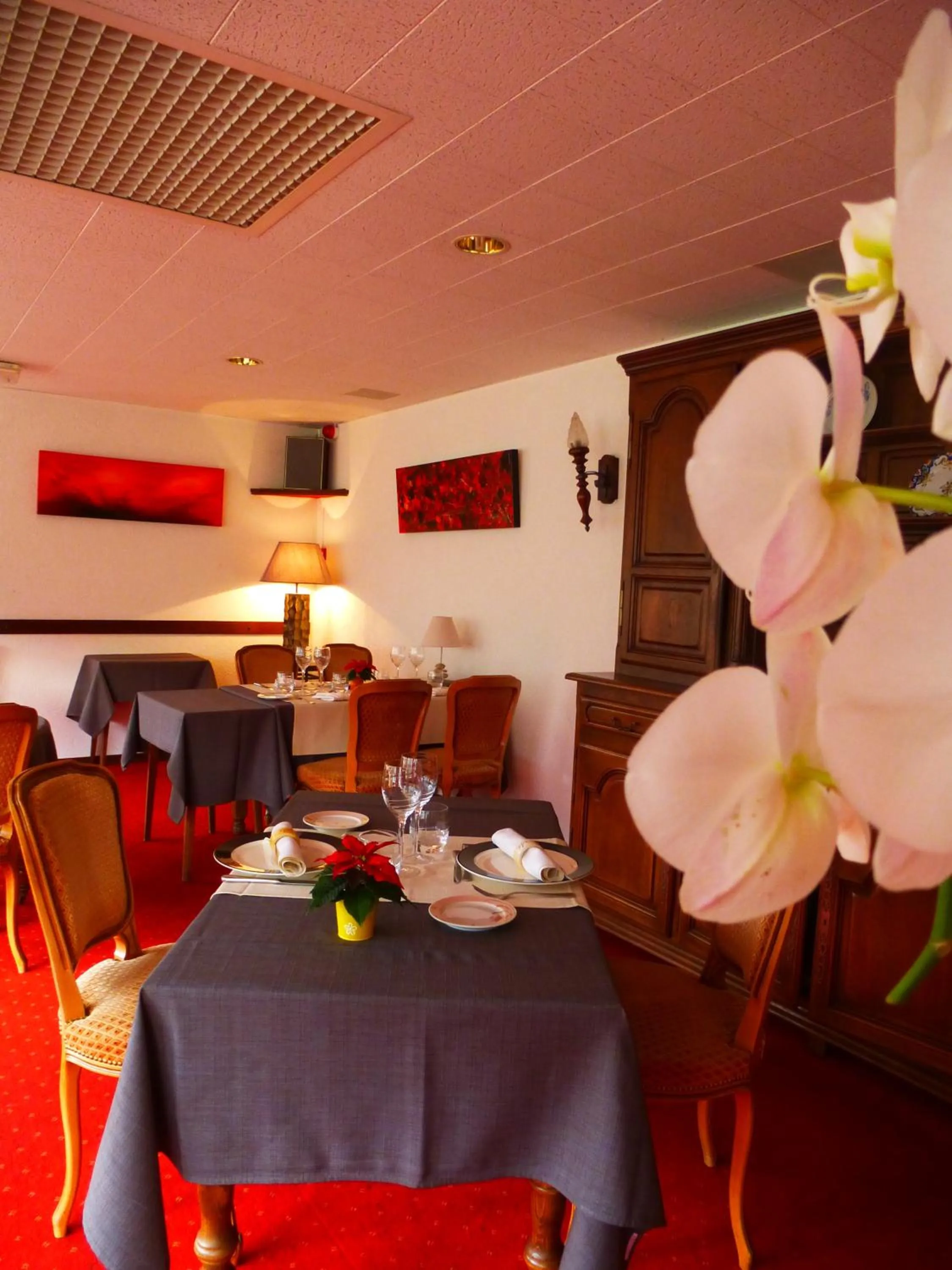 Restaurant/places to eat in La Cascade