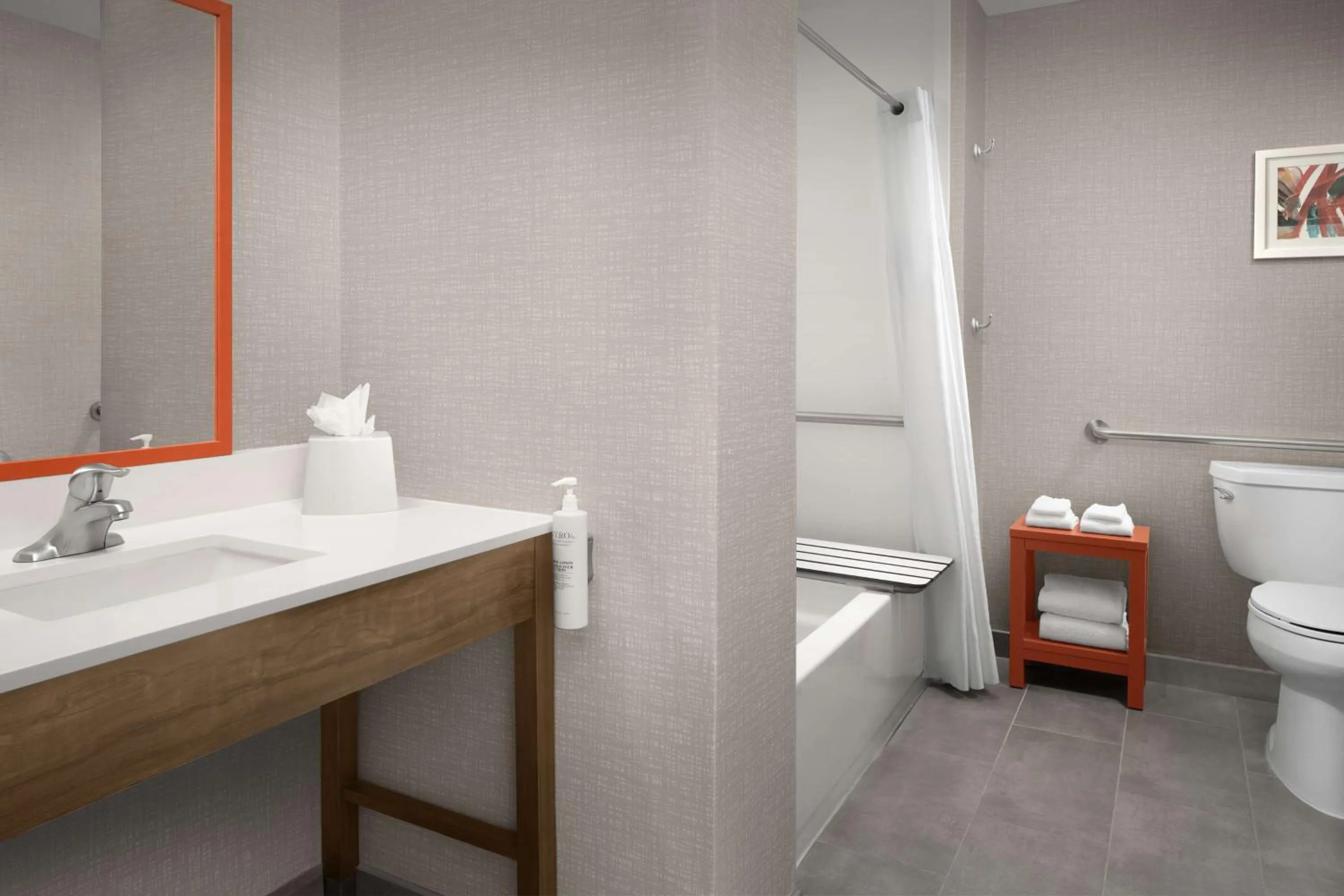 Bathroom in Hampton Inn Haverhill