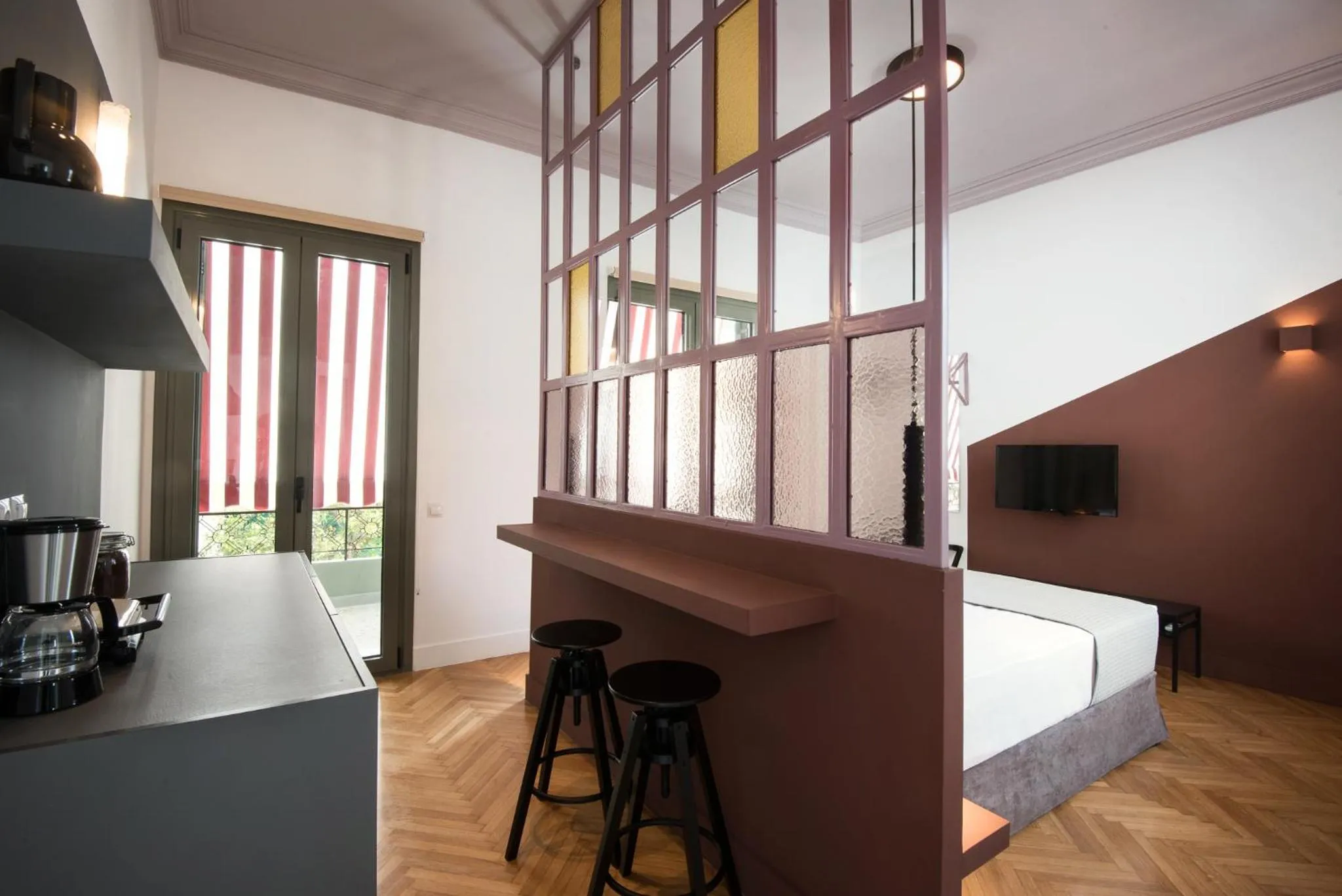 Coffee/tea facilities in K8 Athens