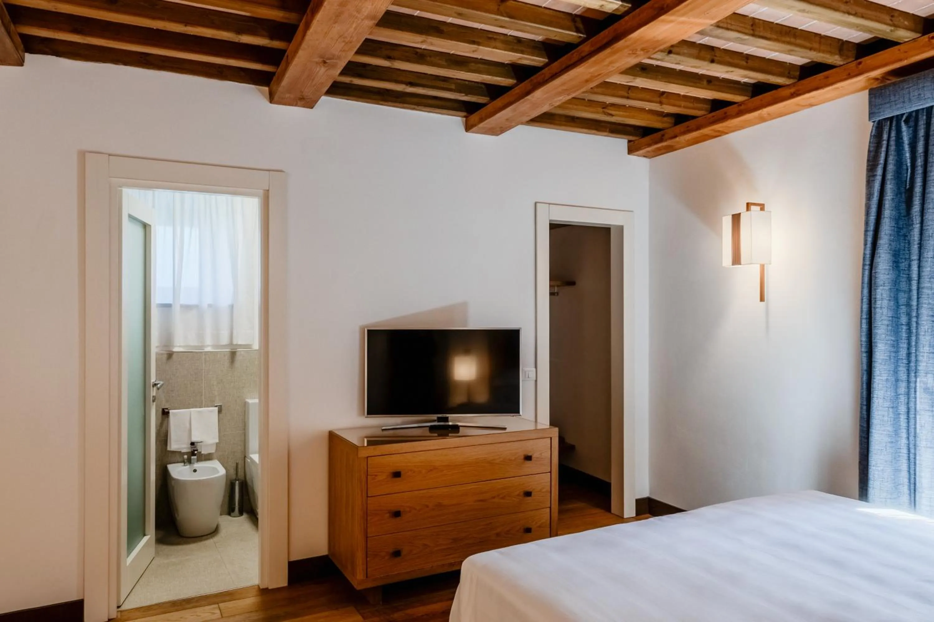 Bedroom, Bed in Villa Tolomei Hotel & Resort