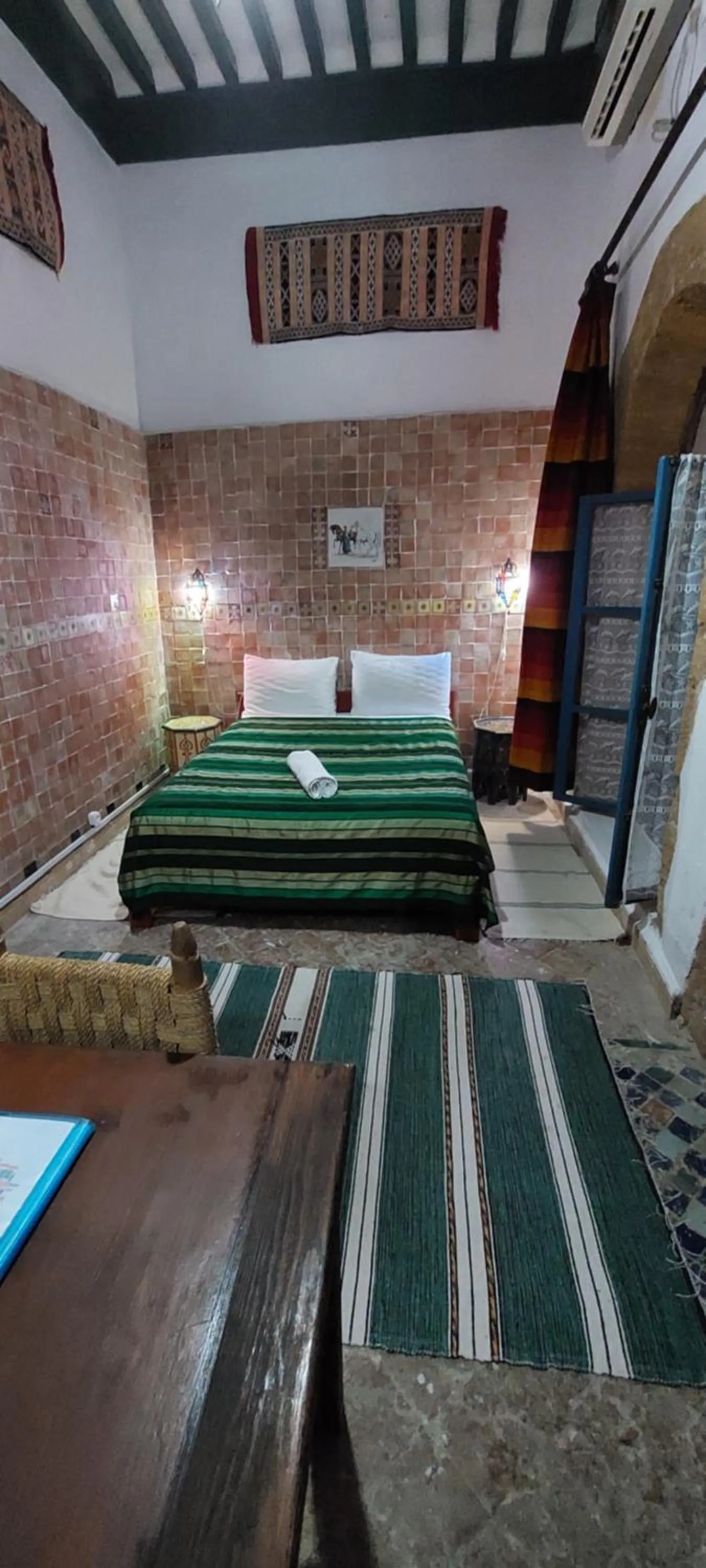 Photo of the whole room, Bed in Riad Le Cheval Blanc