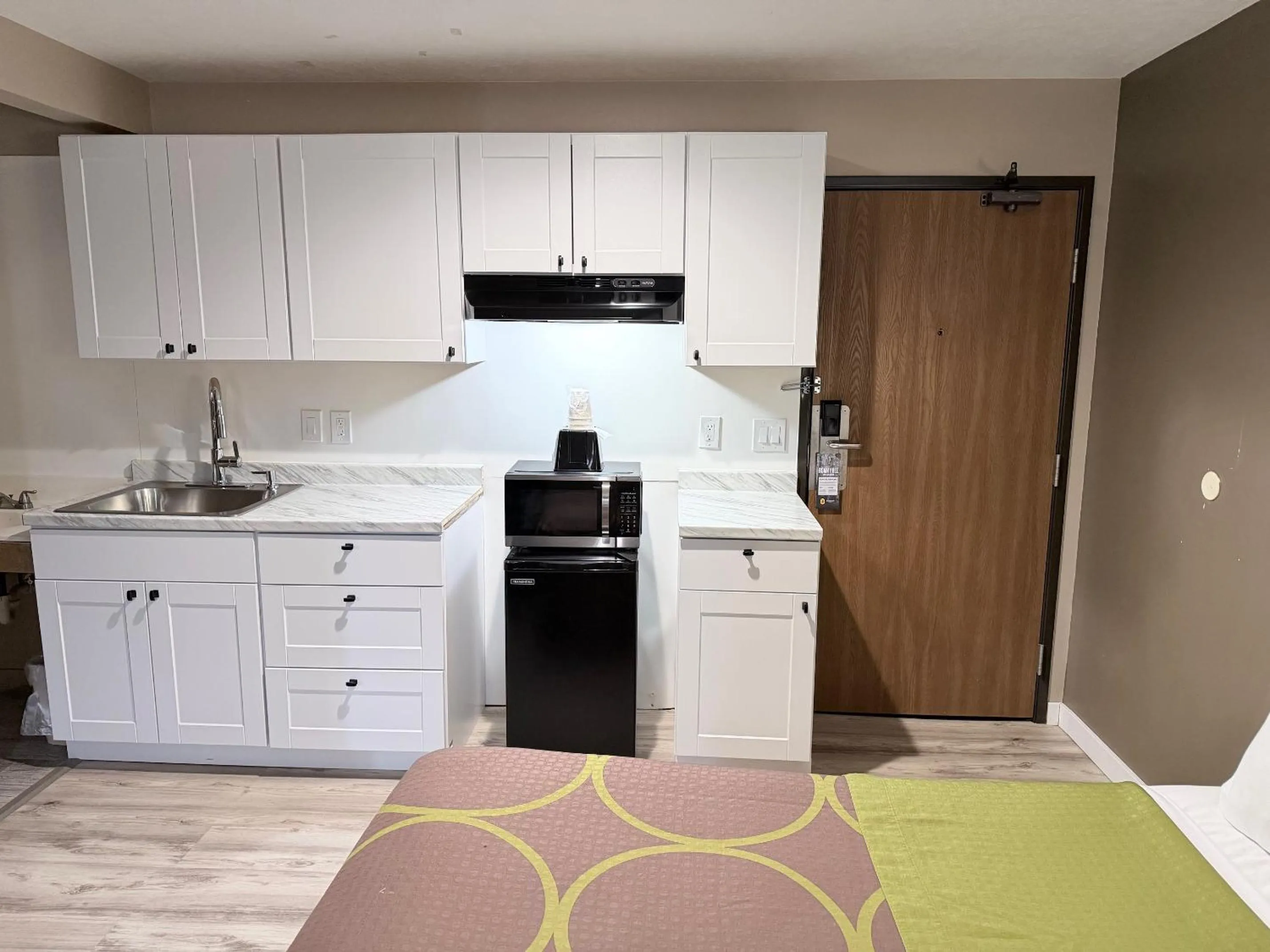 Super 8 by Wyndham Logan