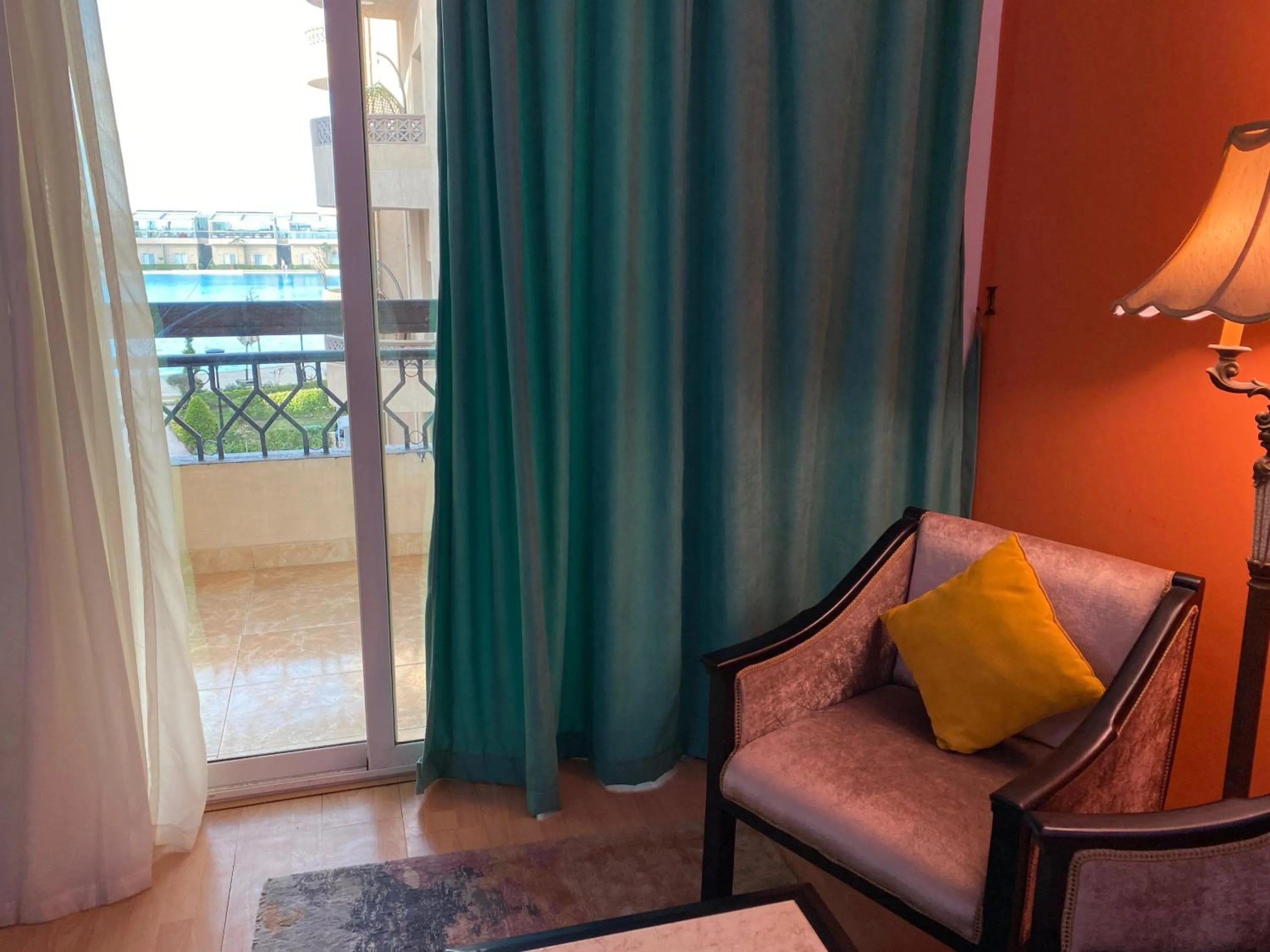 Seating area, Bed in Aracan Portsaid