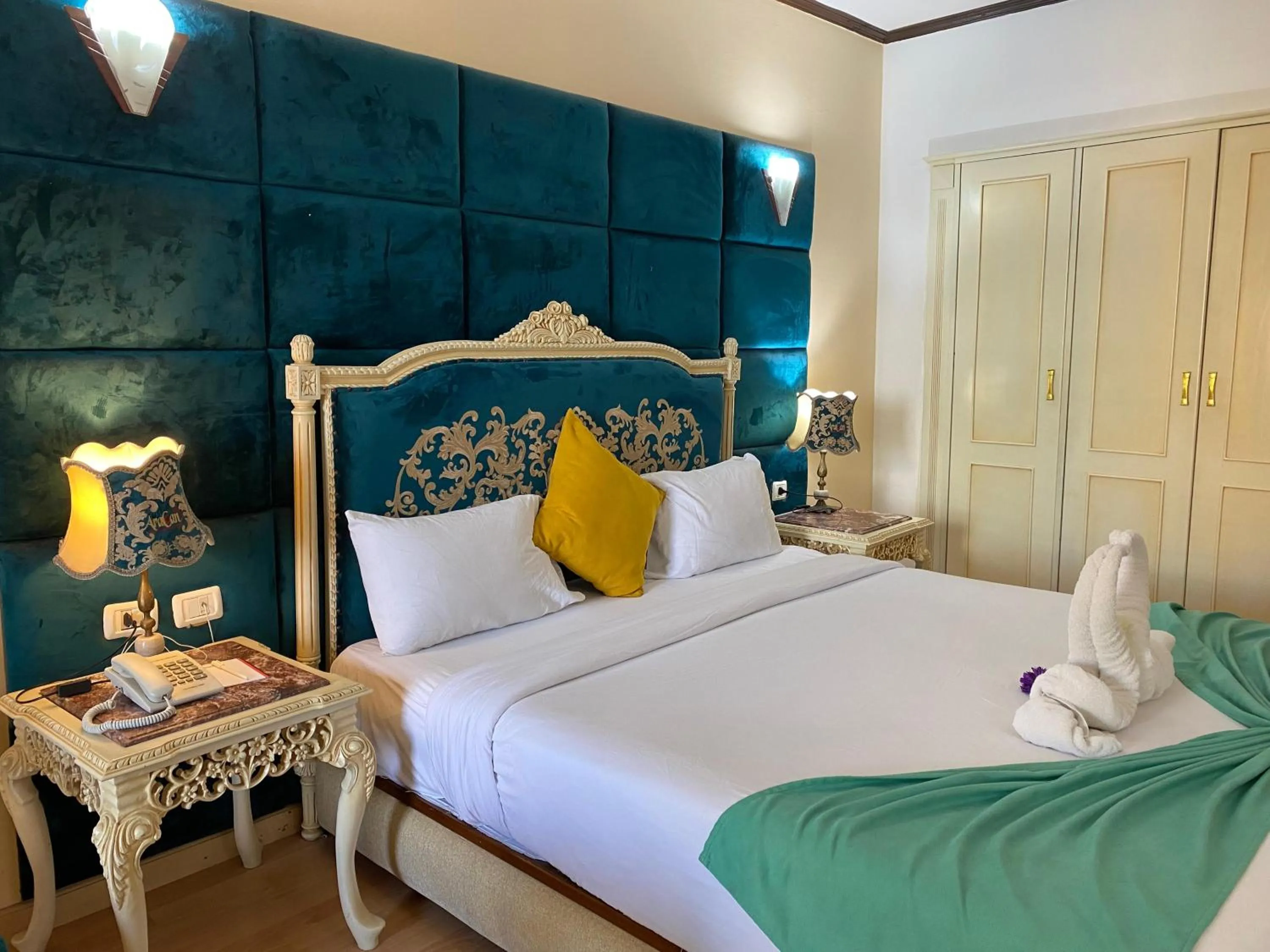 Bed in Aracan Portsaid