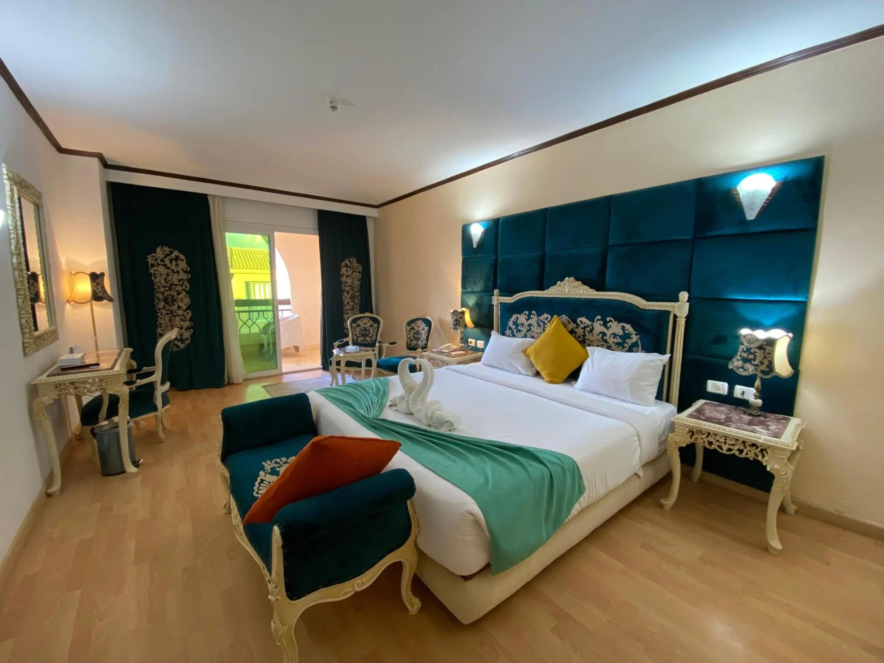 Photo of the whole room, Bed in Aracan Portsaid