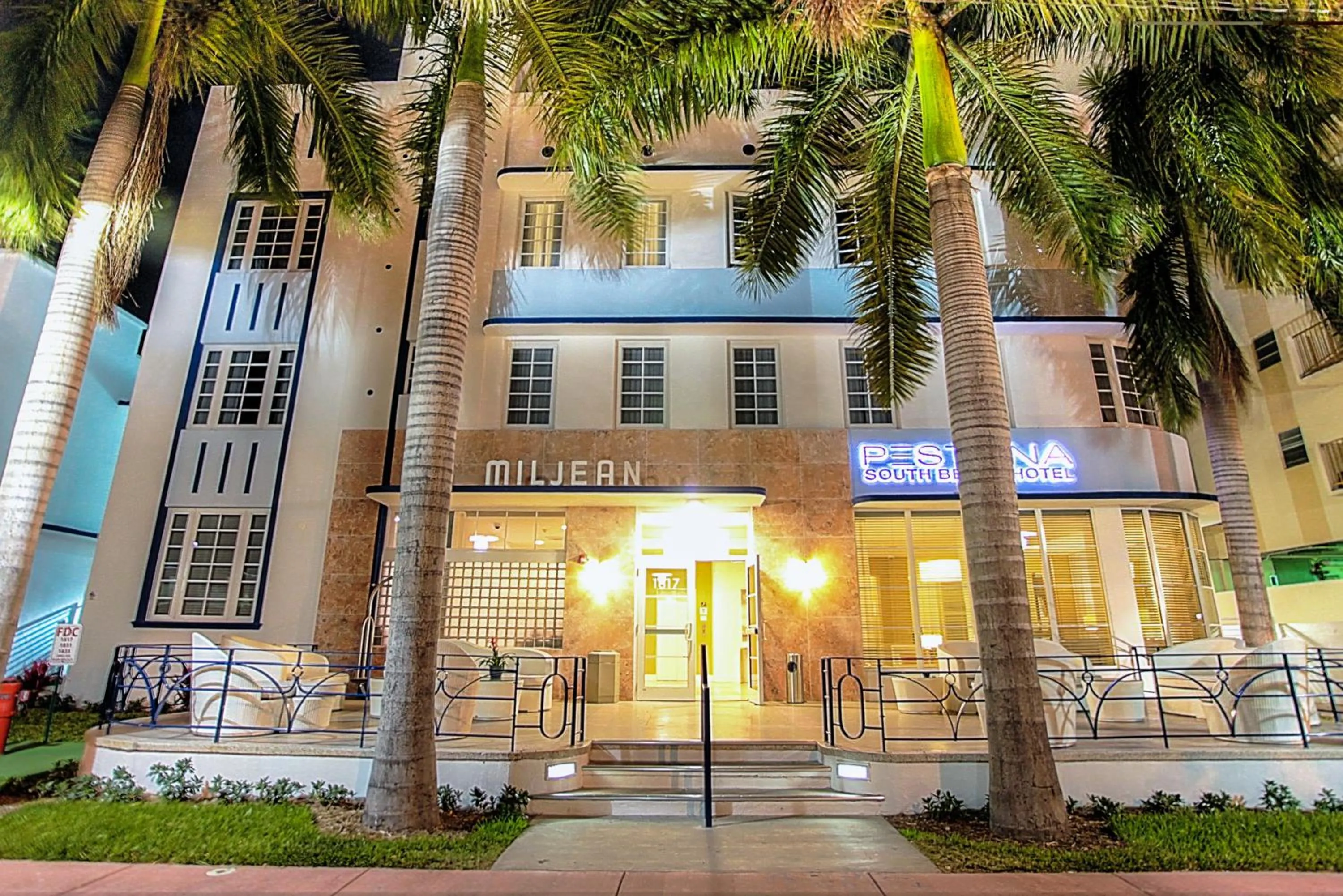 Facade/entrance in Pestana South Beach Hotel