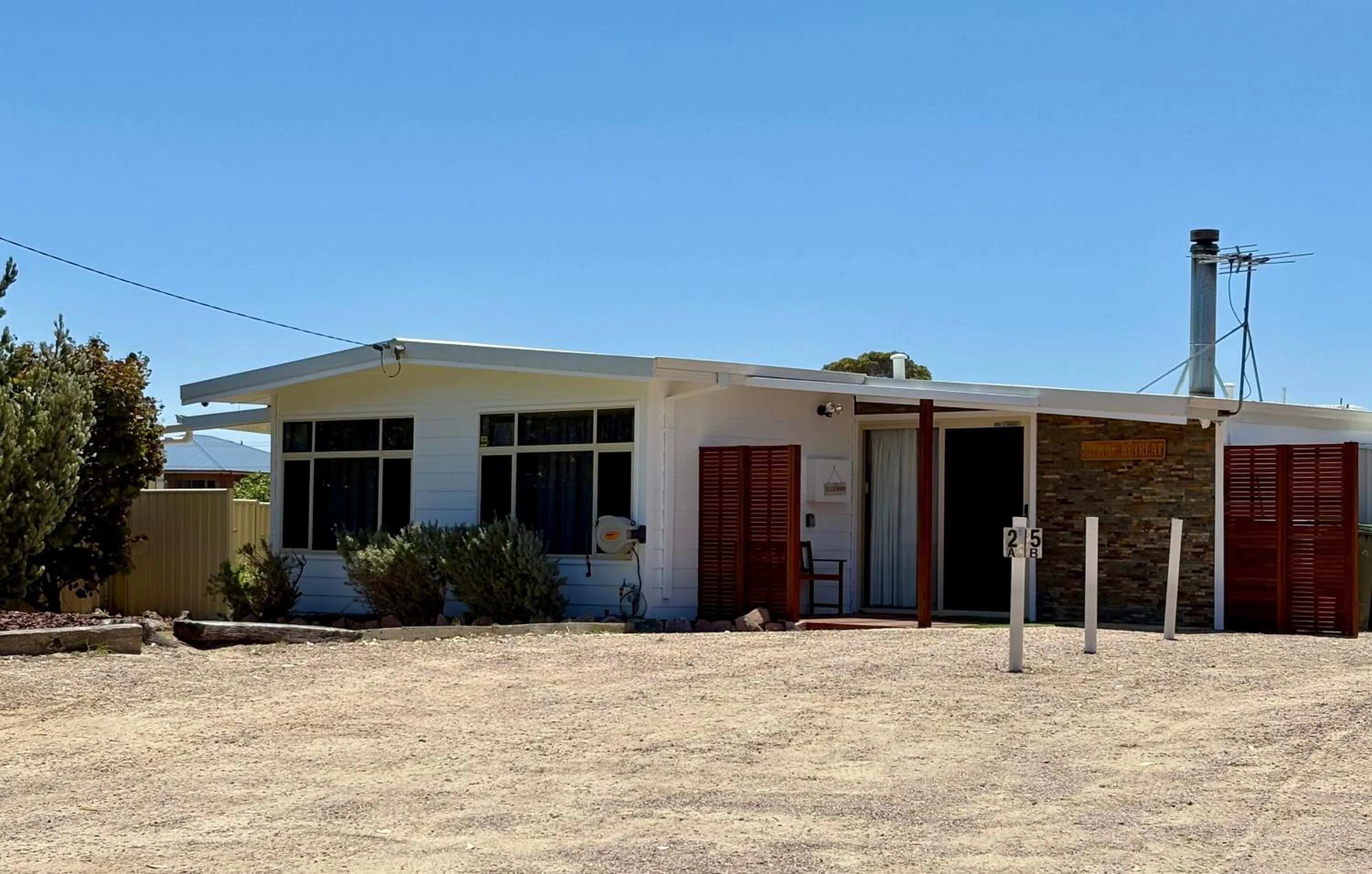 Property building in Rustic Retreat Esperance