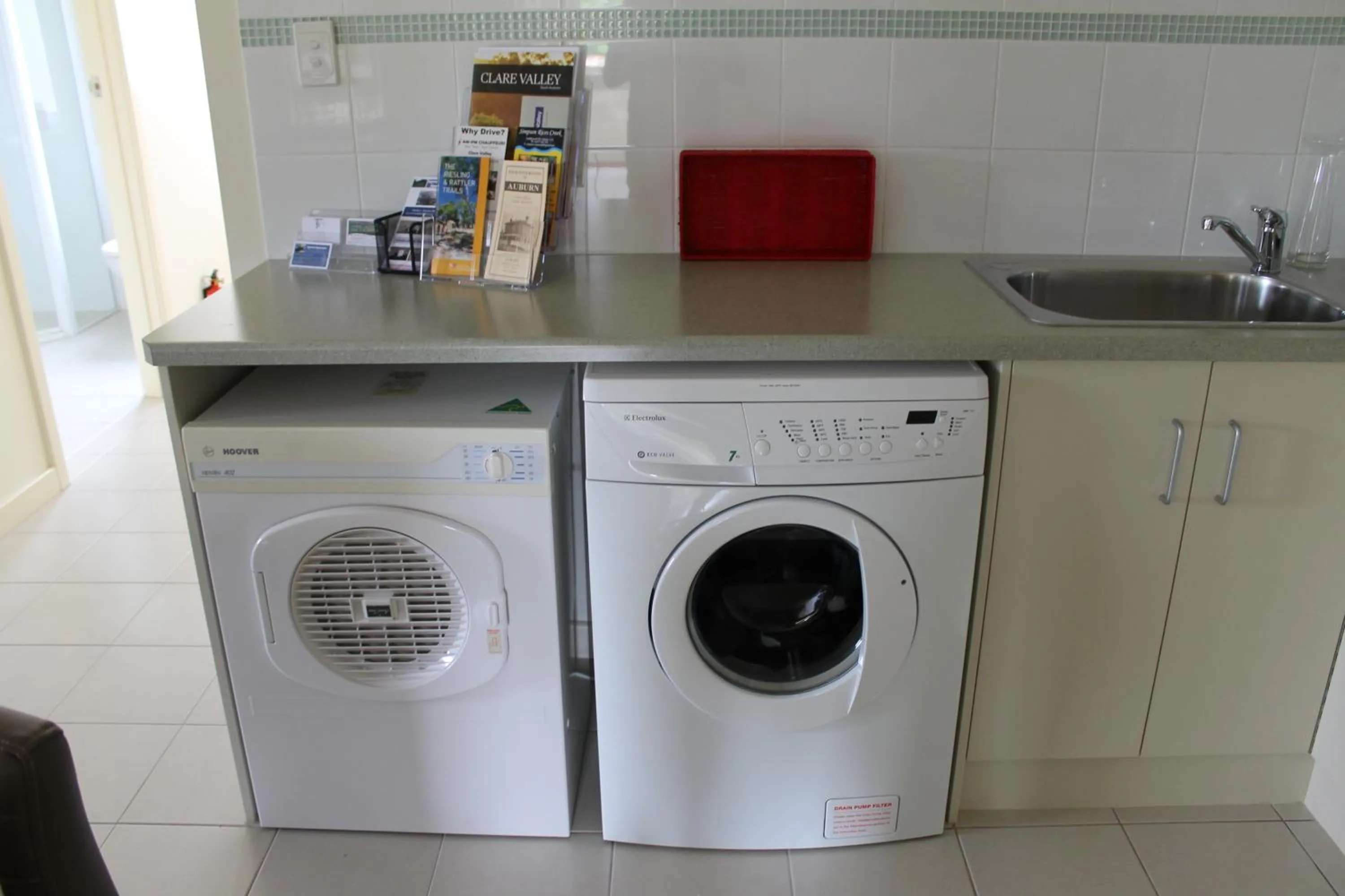 Area and facilities in Lyreen's Apartment