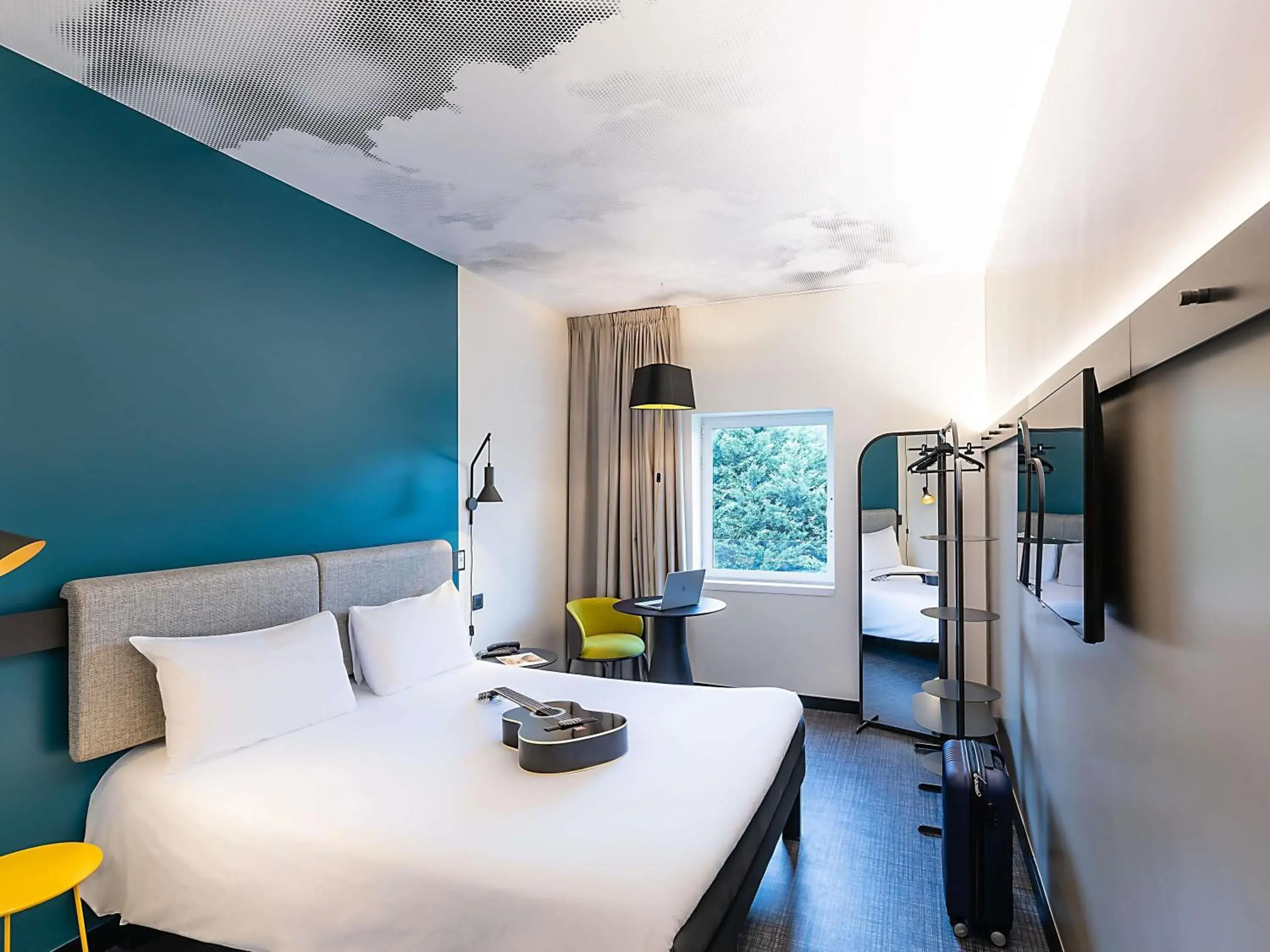 Double Room - Non-Smoking in Hotel ibis Lisboa Alfragide Double Room - Non-Smoking in Hotel ibis Lisboa Alfragide