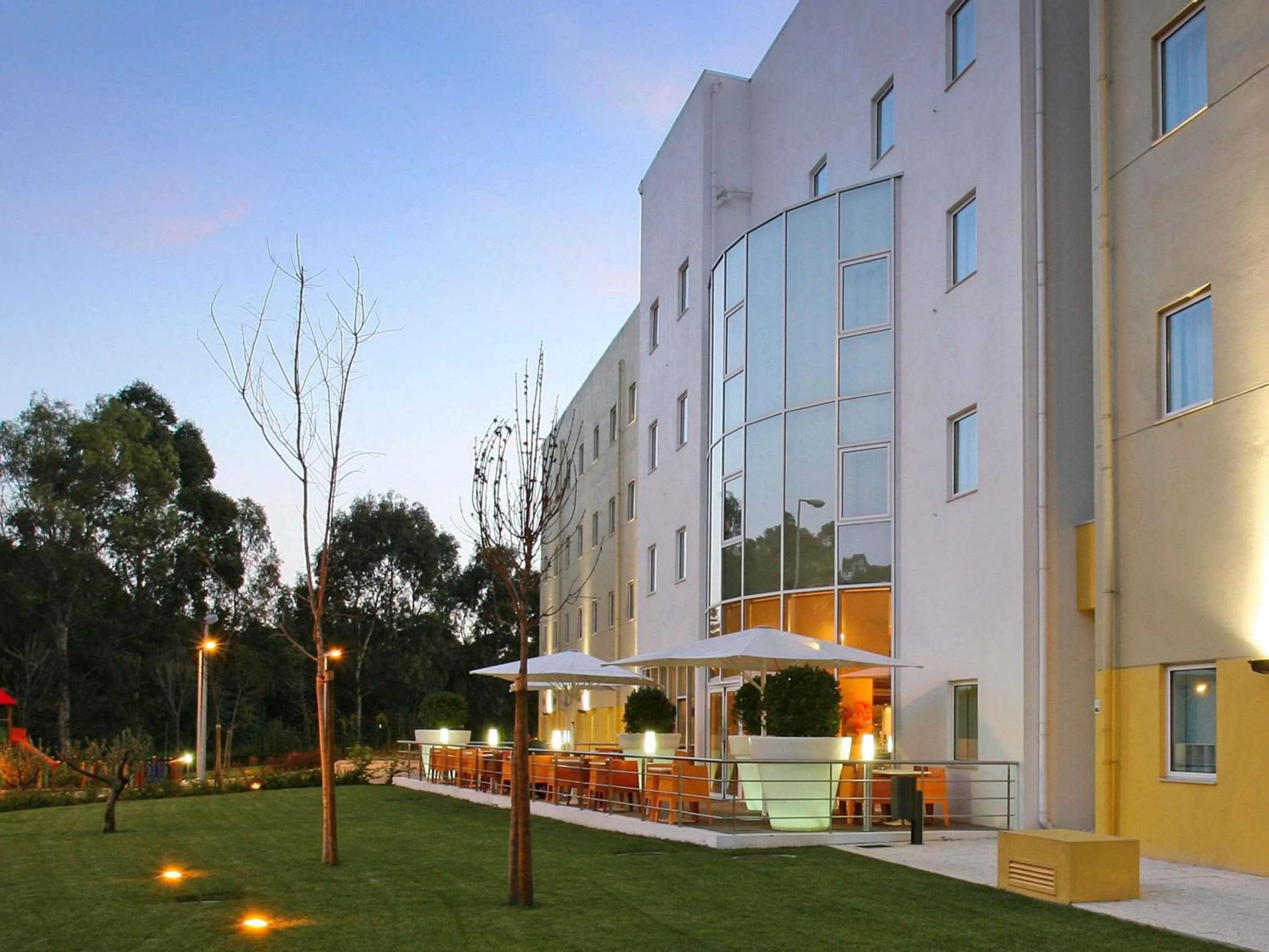 Property building in Hotel ibis Lisboa Alfragide