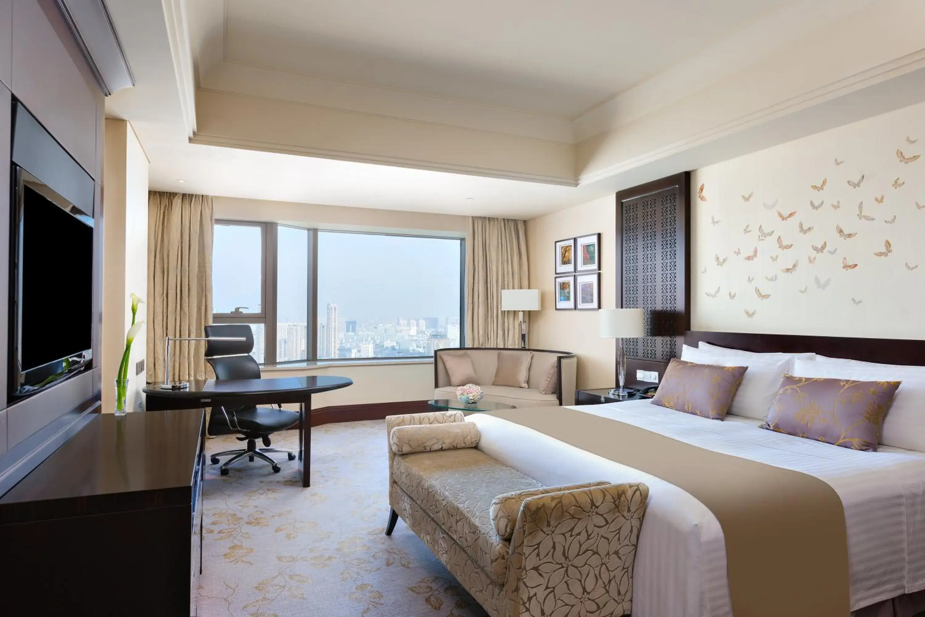 King Room - Disability Access in InterContinental Wuxi by IHG King Room - Disability Access in InterContinental Wuxi by IHG