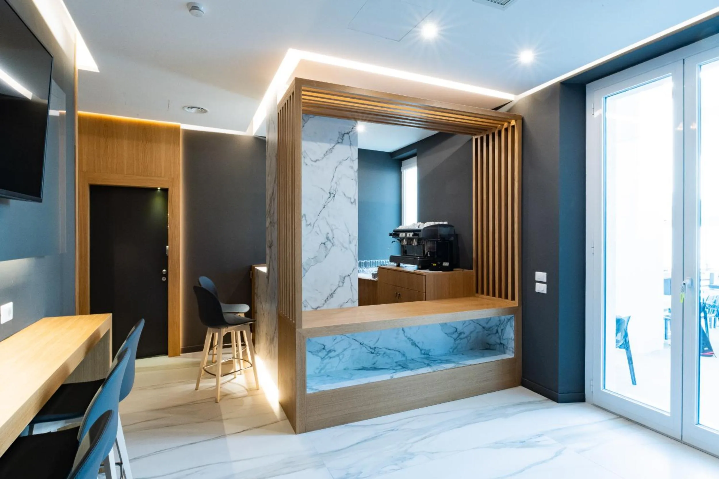 Lounge or bar, Bed in Concept Terrace Hotel