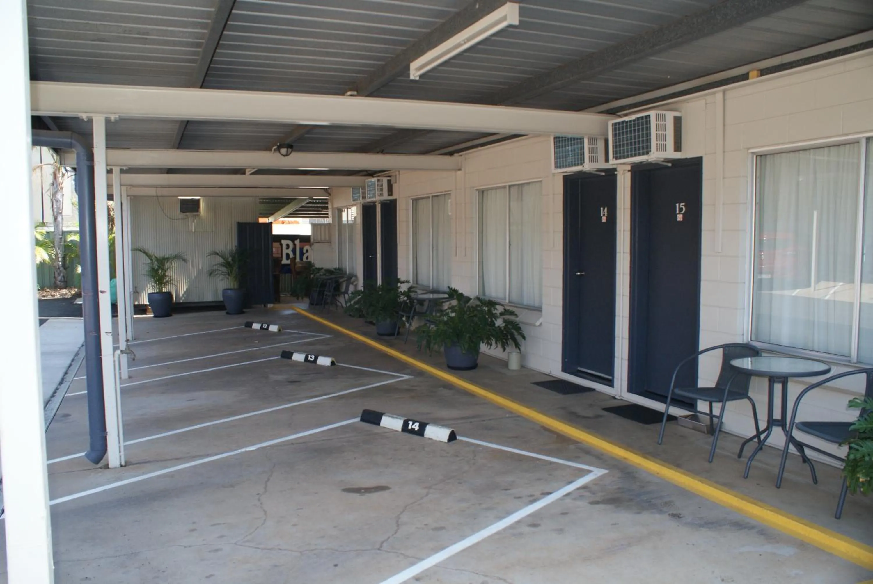 Property building in Black Diamond Motel