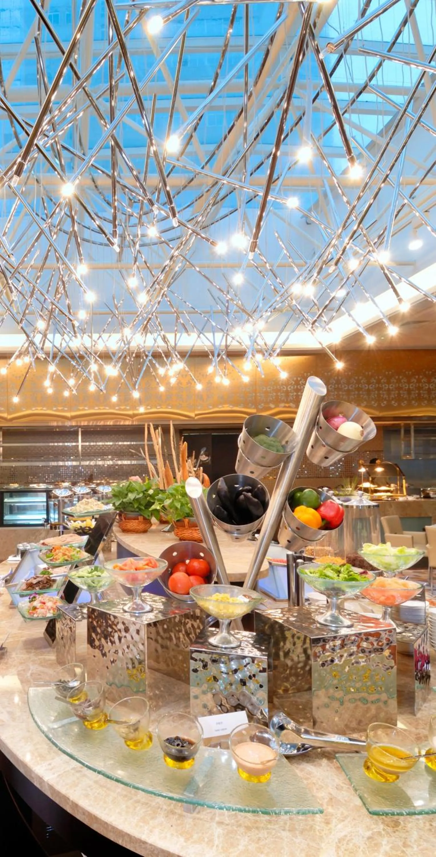 Restaurant/places to eat in Golden Eagle Summit Hotel (Downtown)