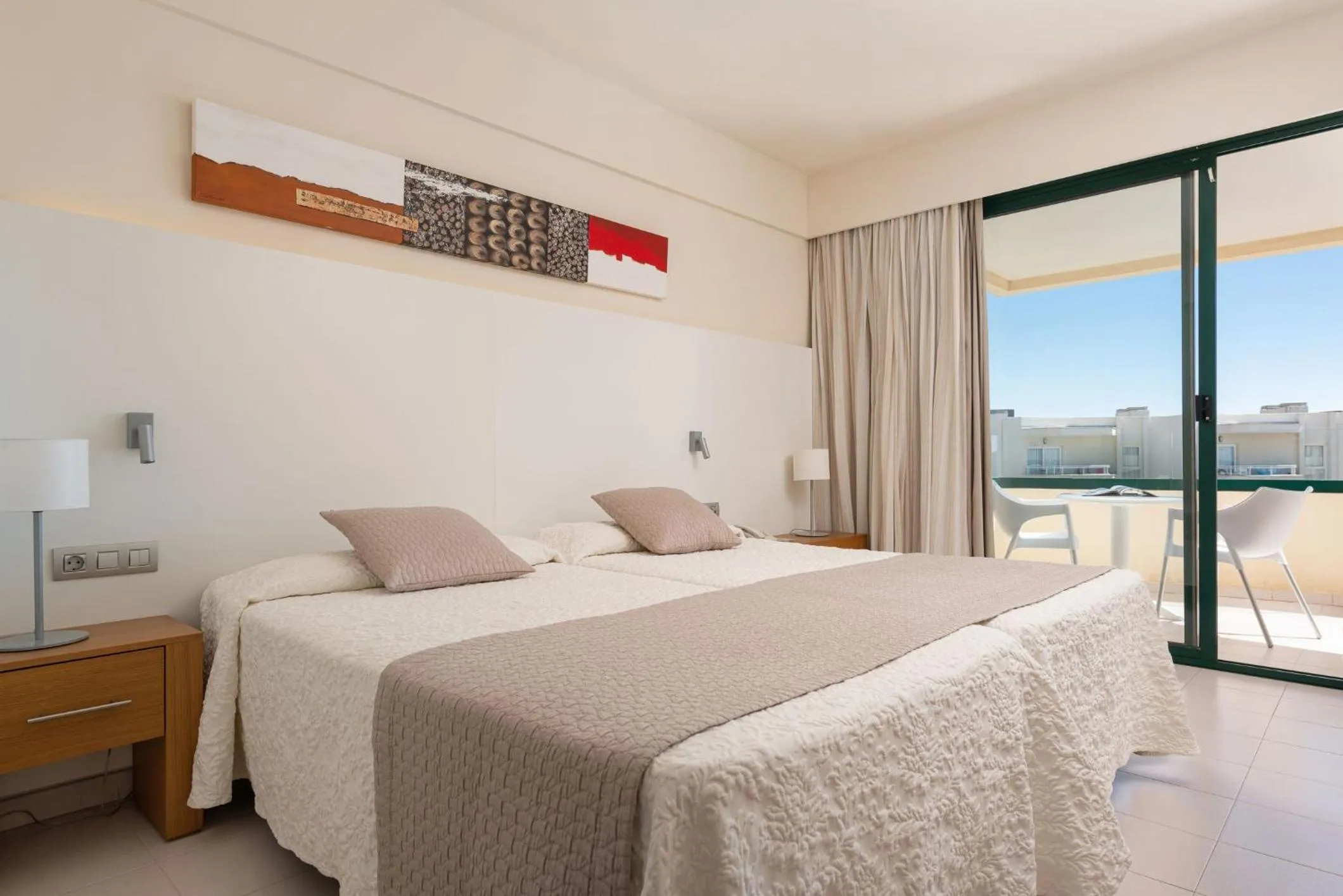 Bedroom, Bed in Welikehotel Marfil Playa