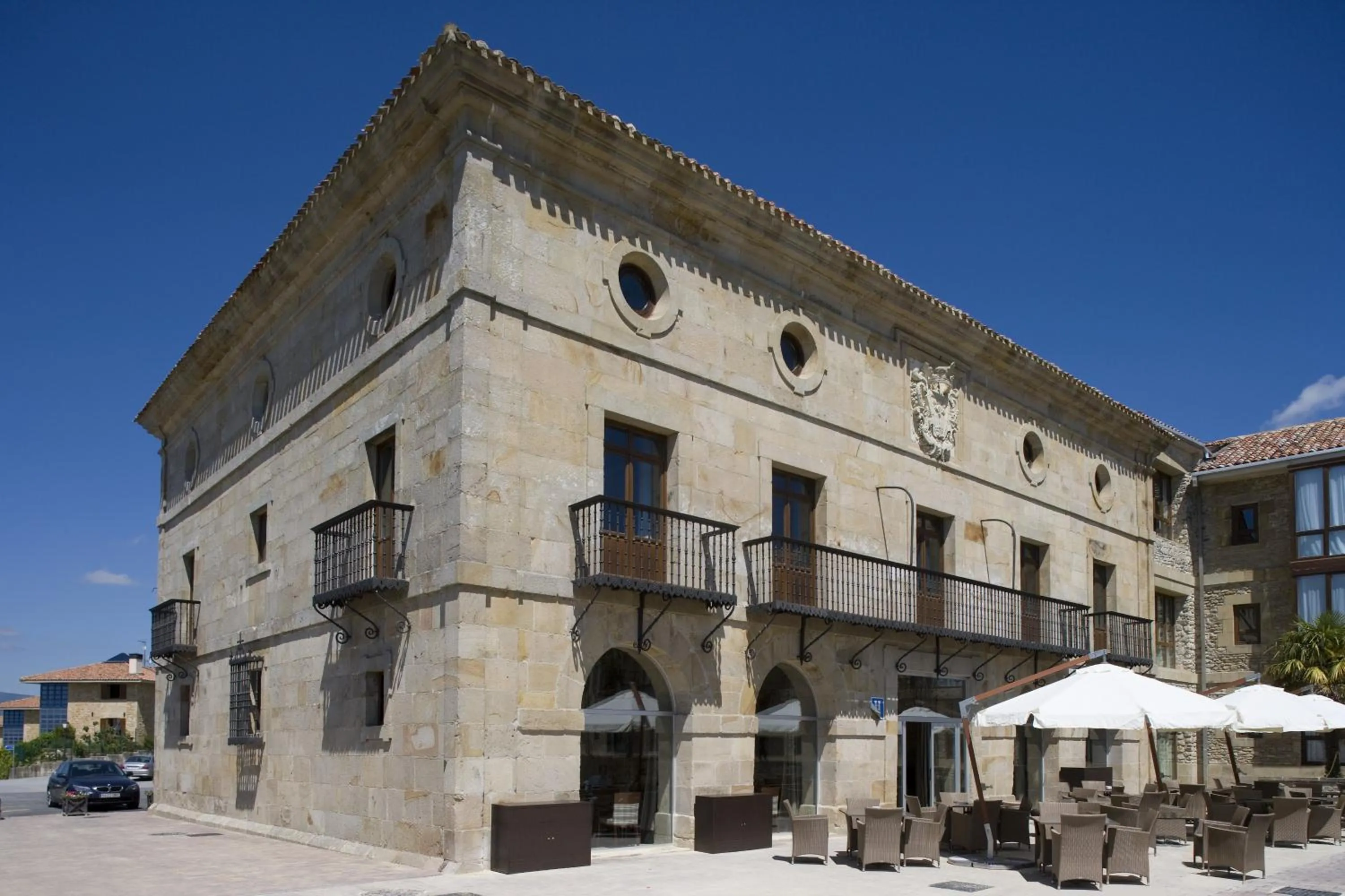 Property building in Parador de Argómaniz