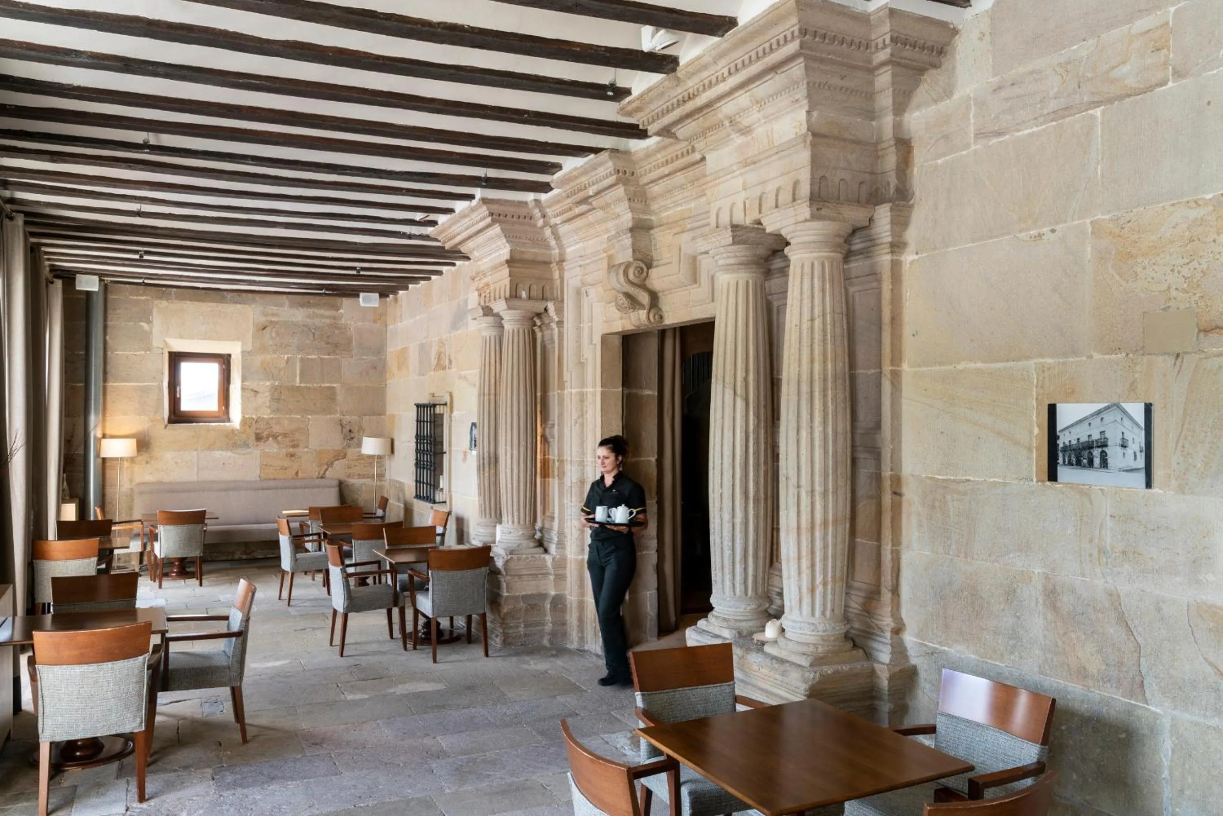 Restaurant/places to eat in Parador de Argómaniz