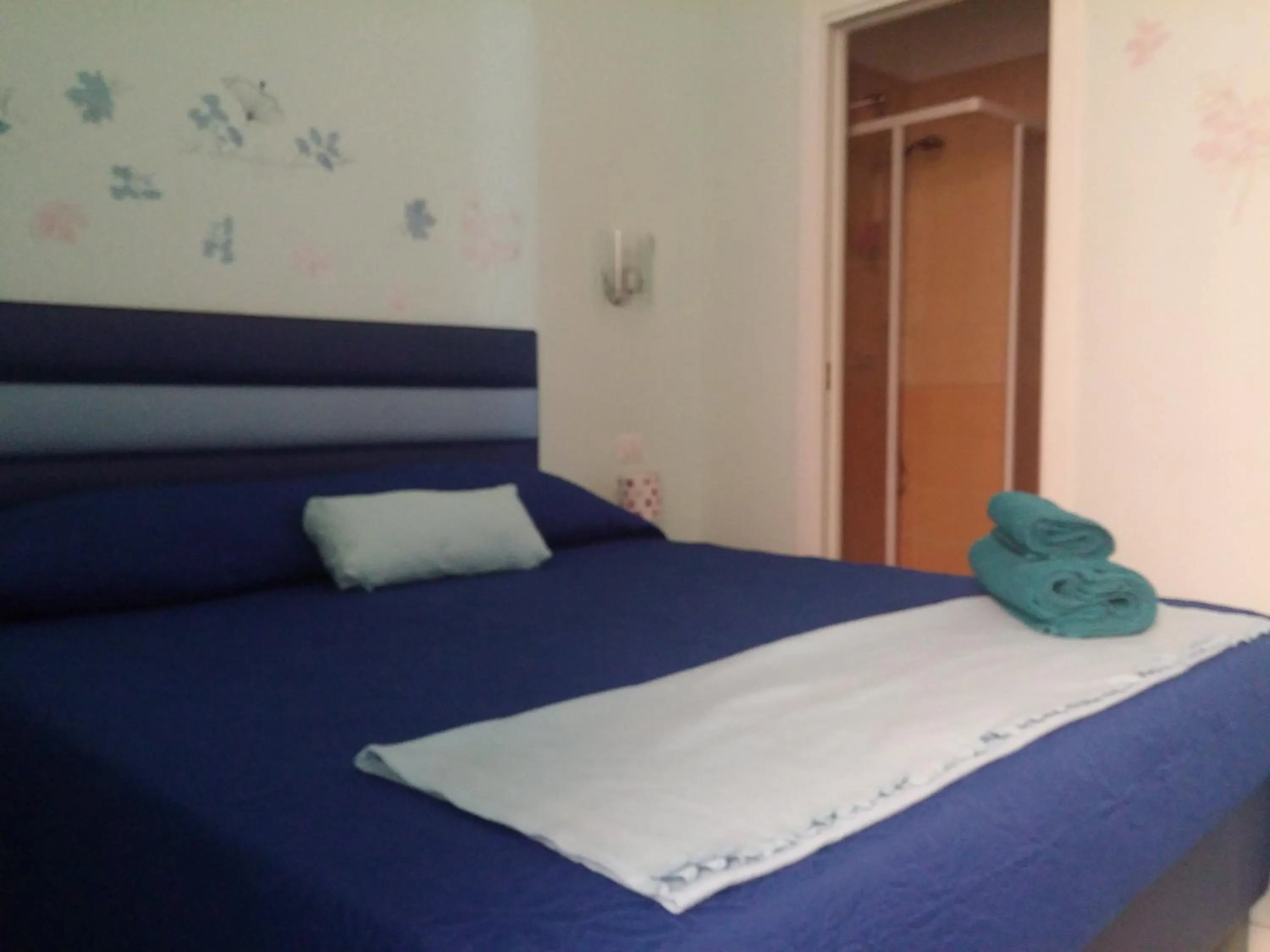 Photo of the whole room, Bed in Viaggio a Napoli B&B