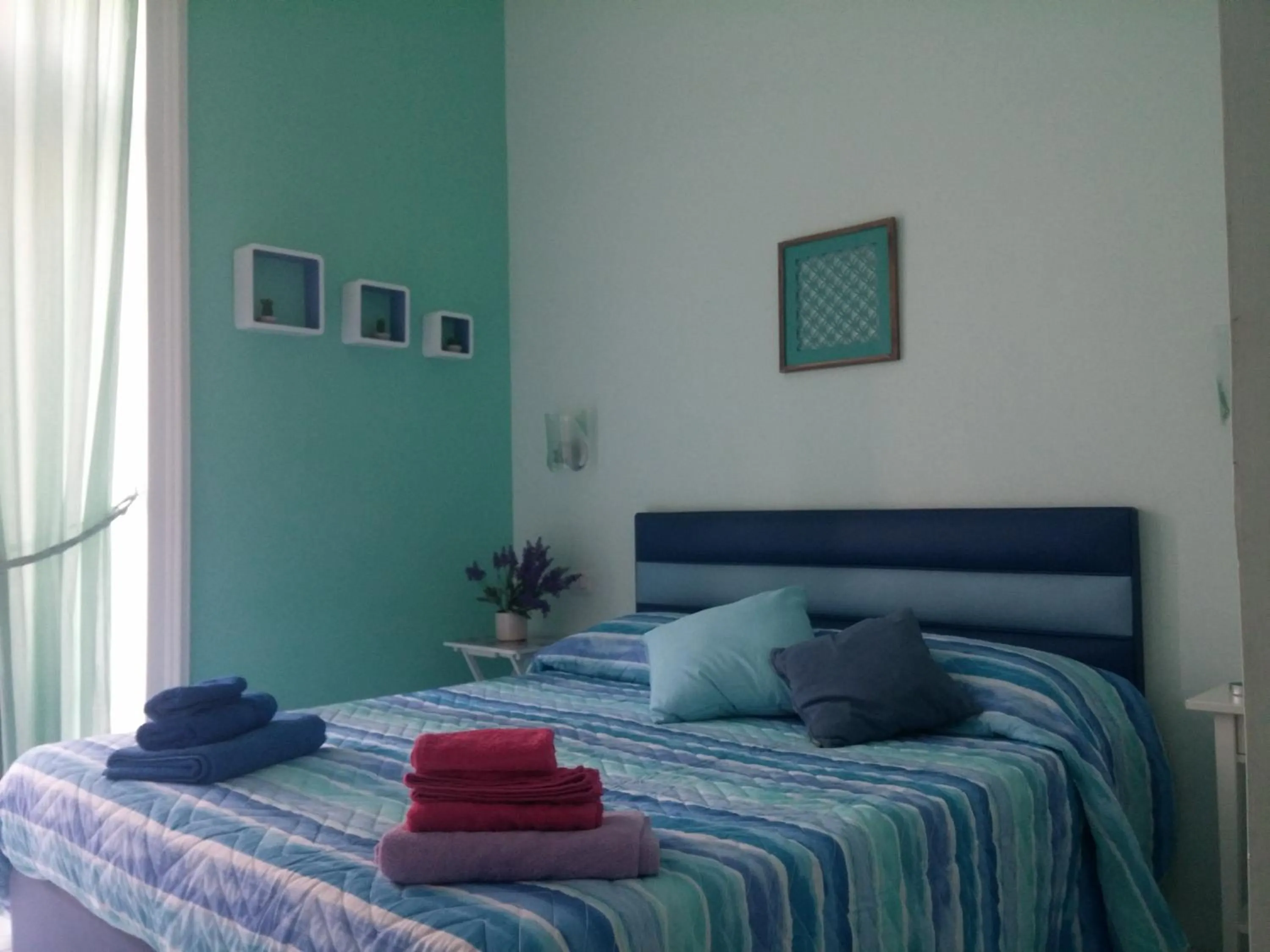 Bedroom, Bed in Viaggio a Napoli B&B