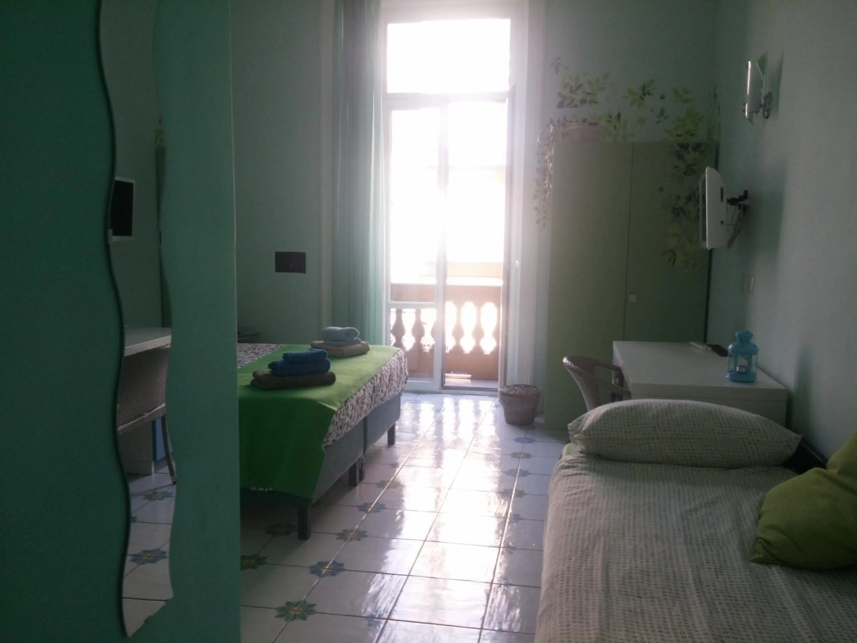 Photo of the whole room, Bed in Viaggio a Napoli B&B