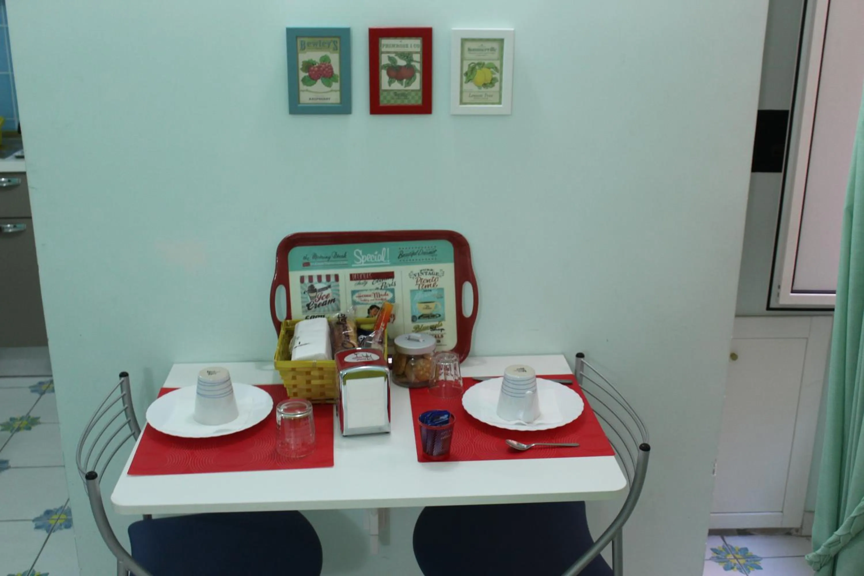 Kitchen or kitchenette in Viaggio a Napoli B&B