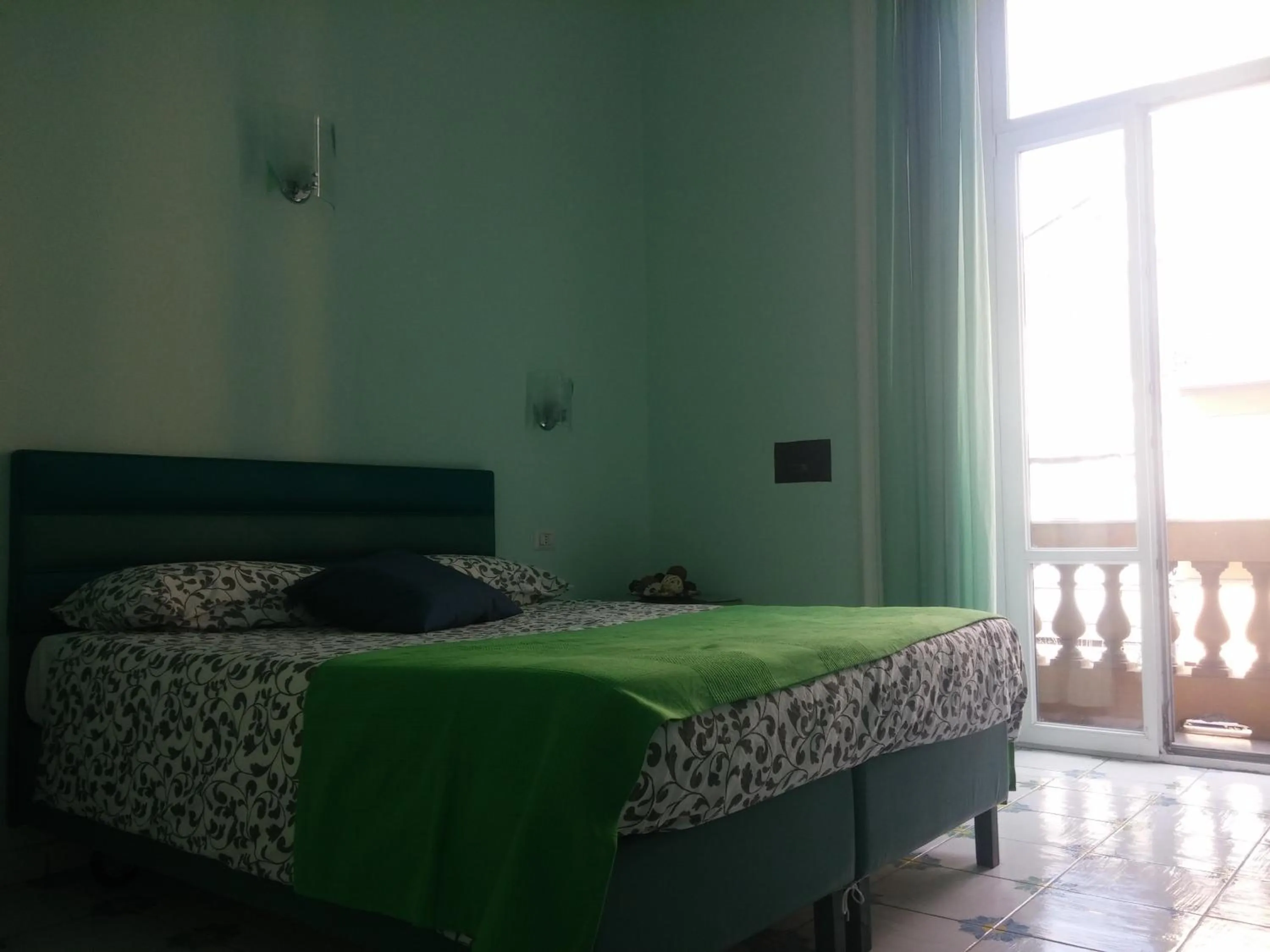 Photo of the whole room, Bed in Viaggio a Napoli B&B