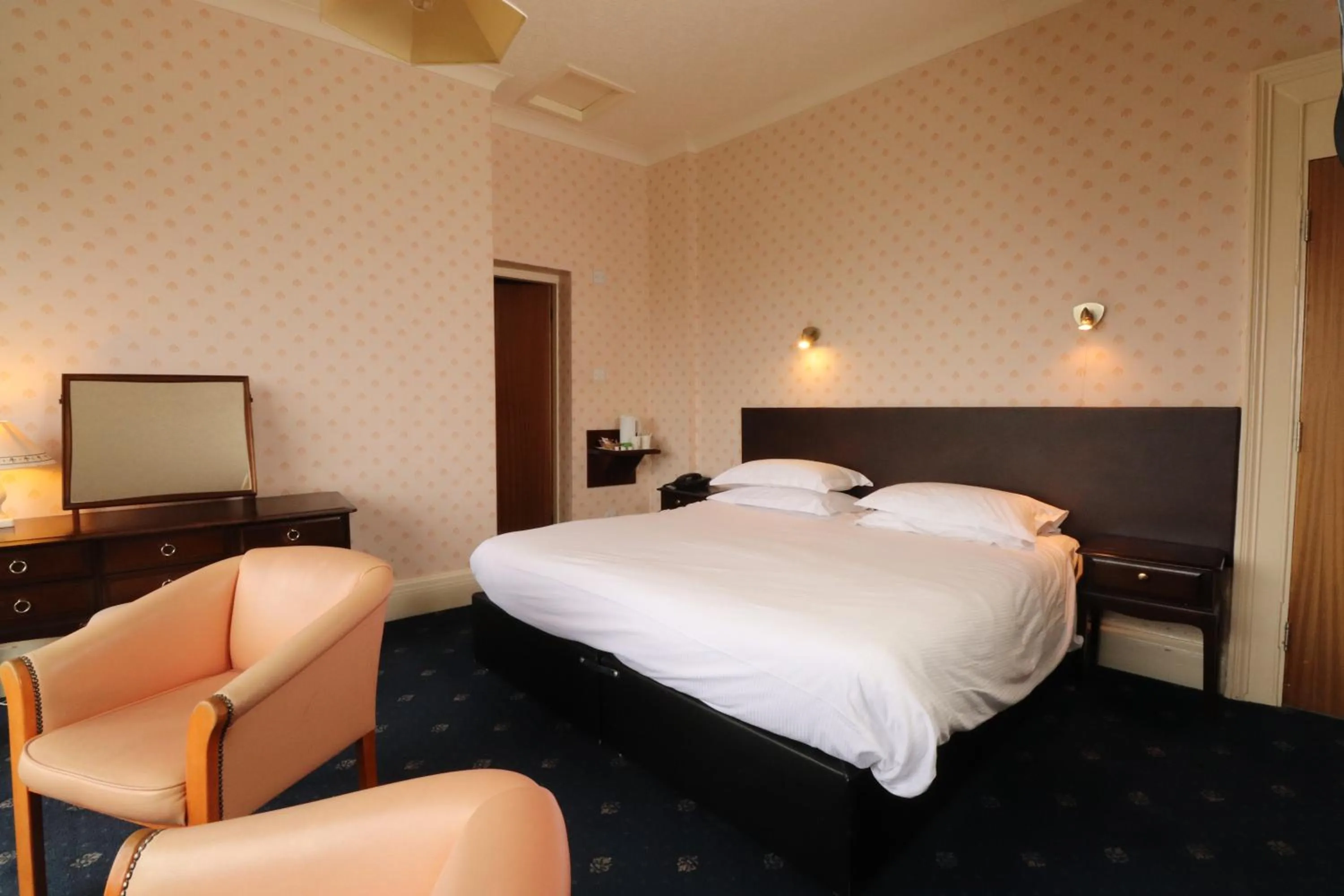 Photo of the whole room in The Esplanade Hotel