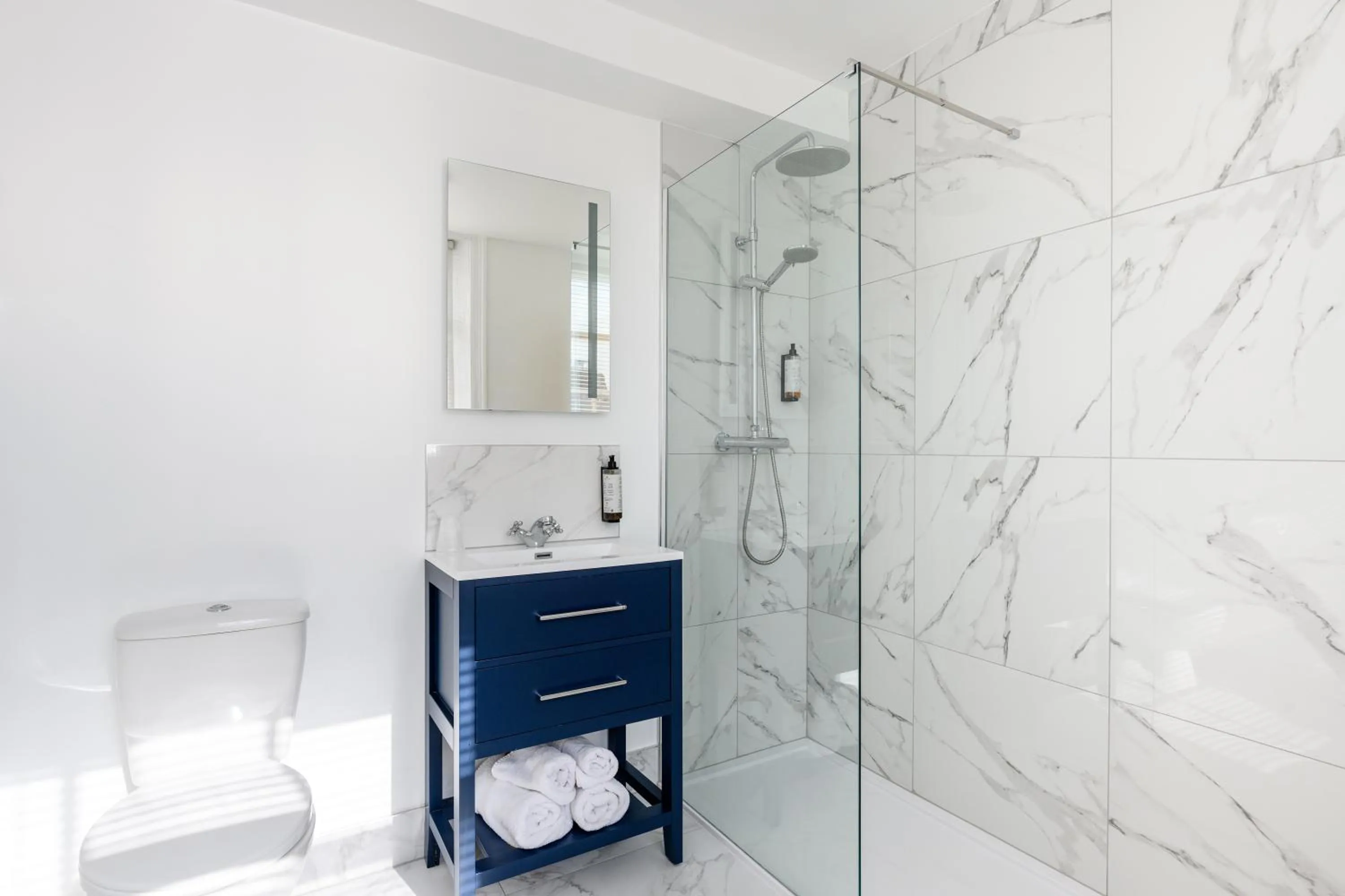 Shower in The Esplanade Hotel