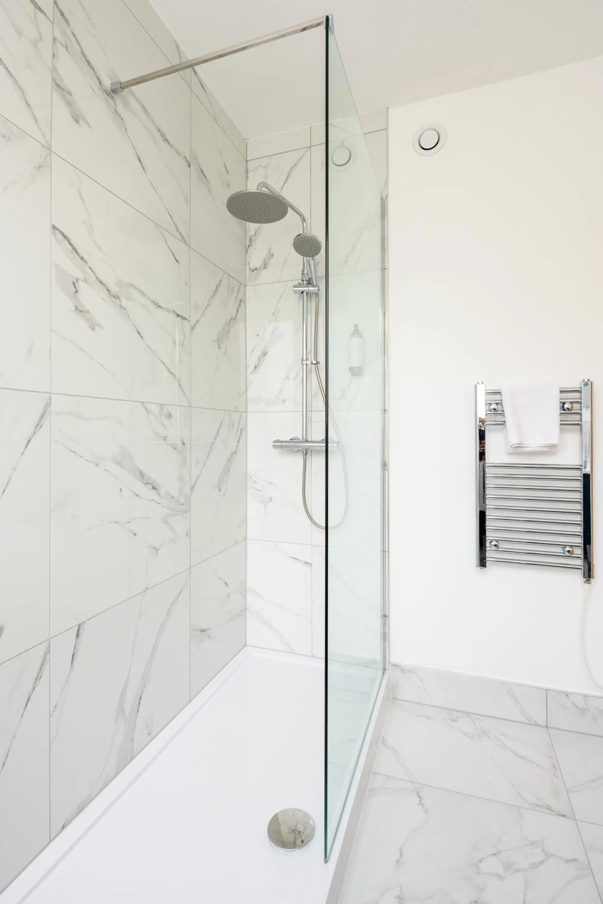 Shower in The Esplanade Hotel