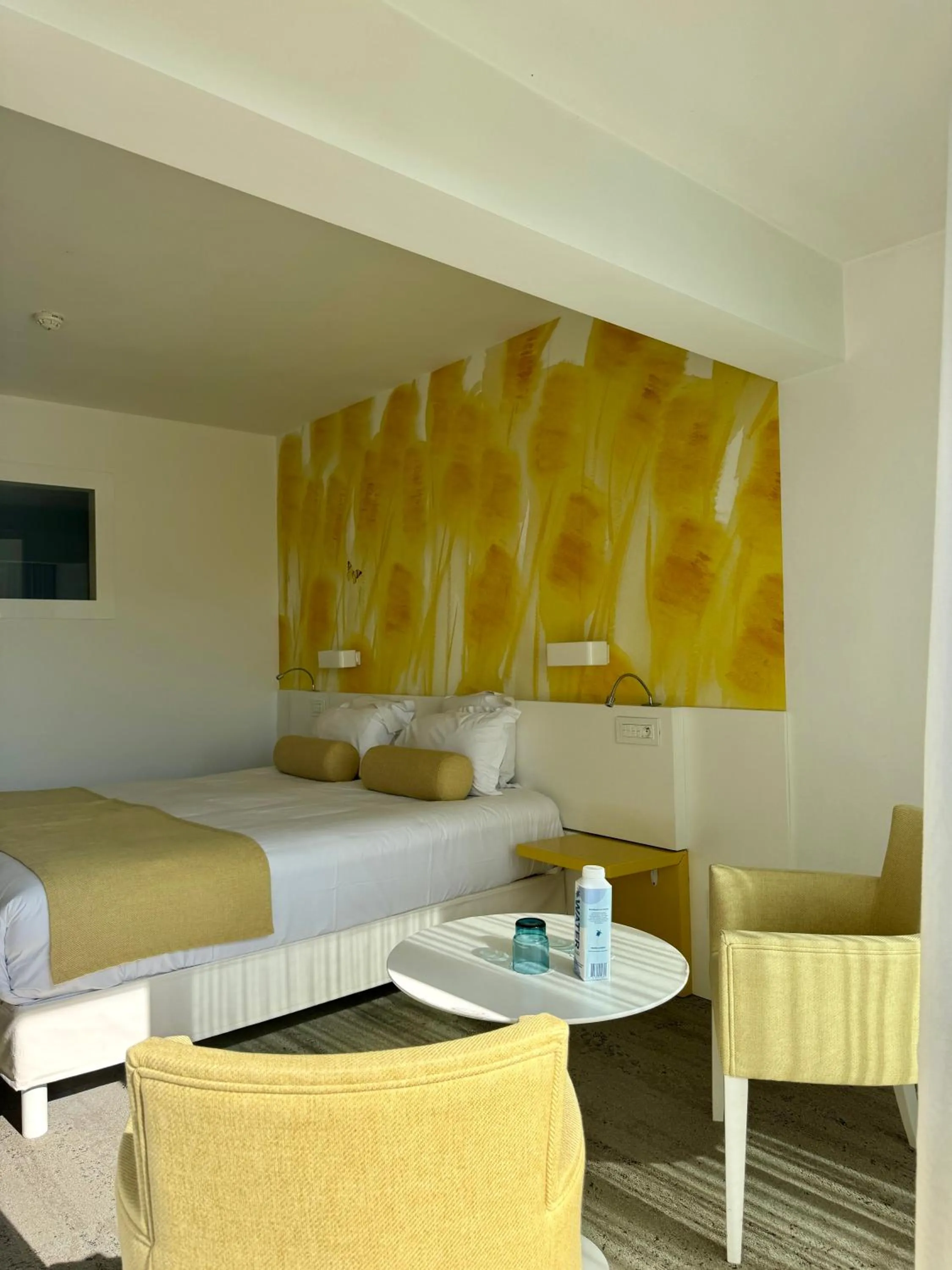 Bedroom, Bed in Hotel Restaurant La Vague de Saint Paul