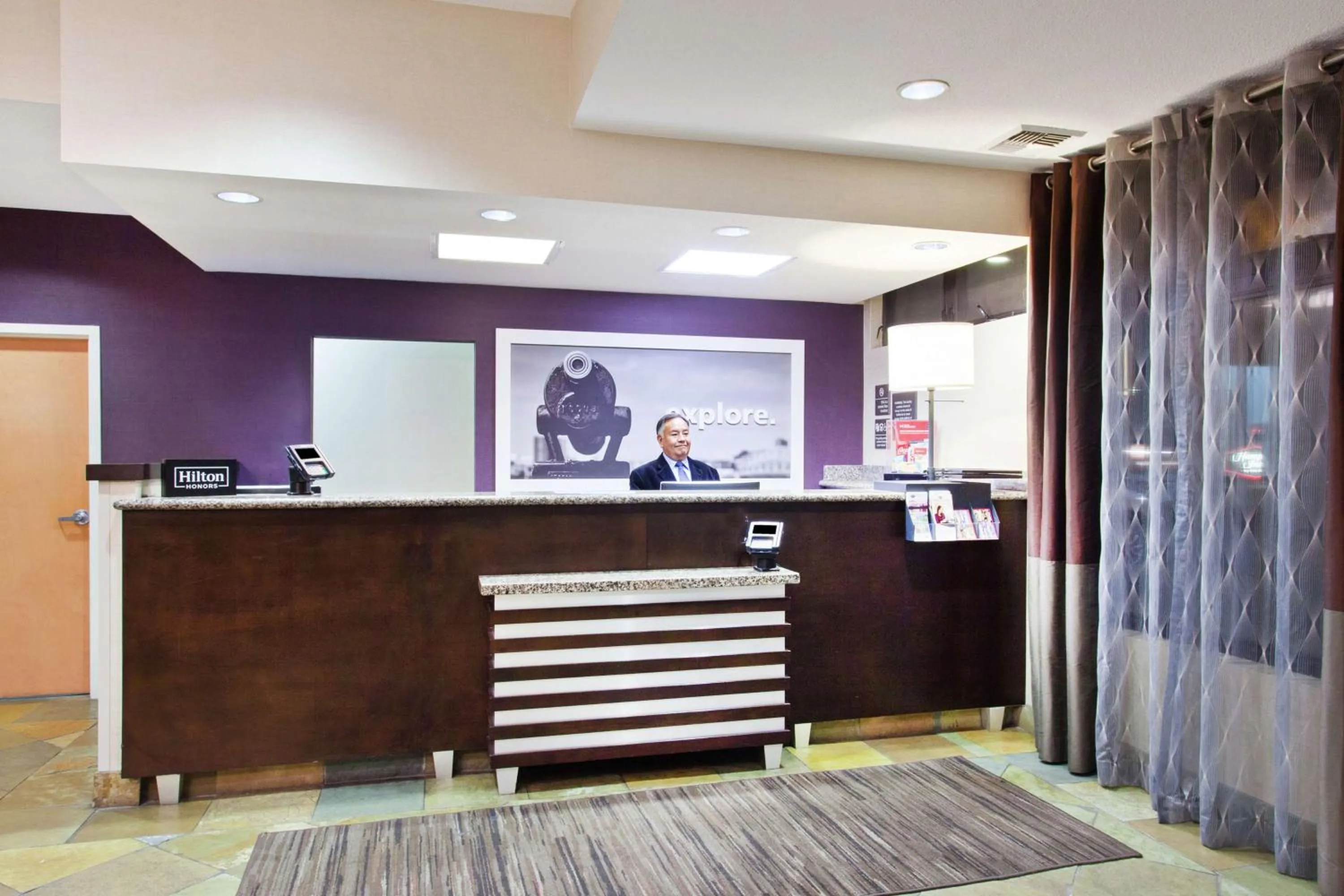 Lobby or reception in Hampton Inn Santa Cruz
