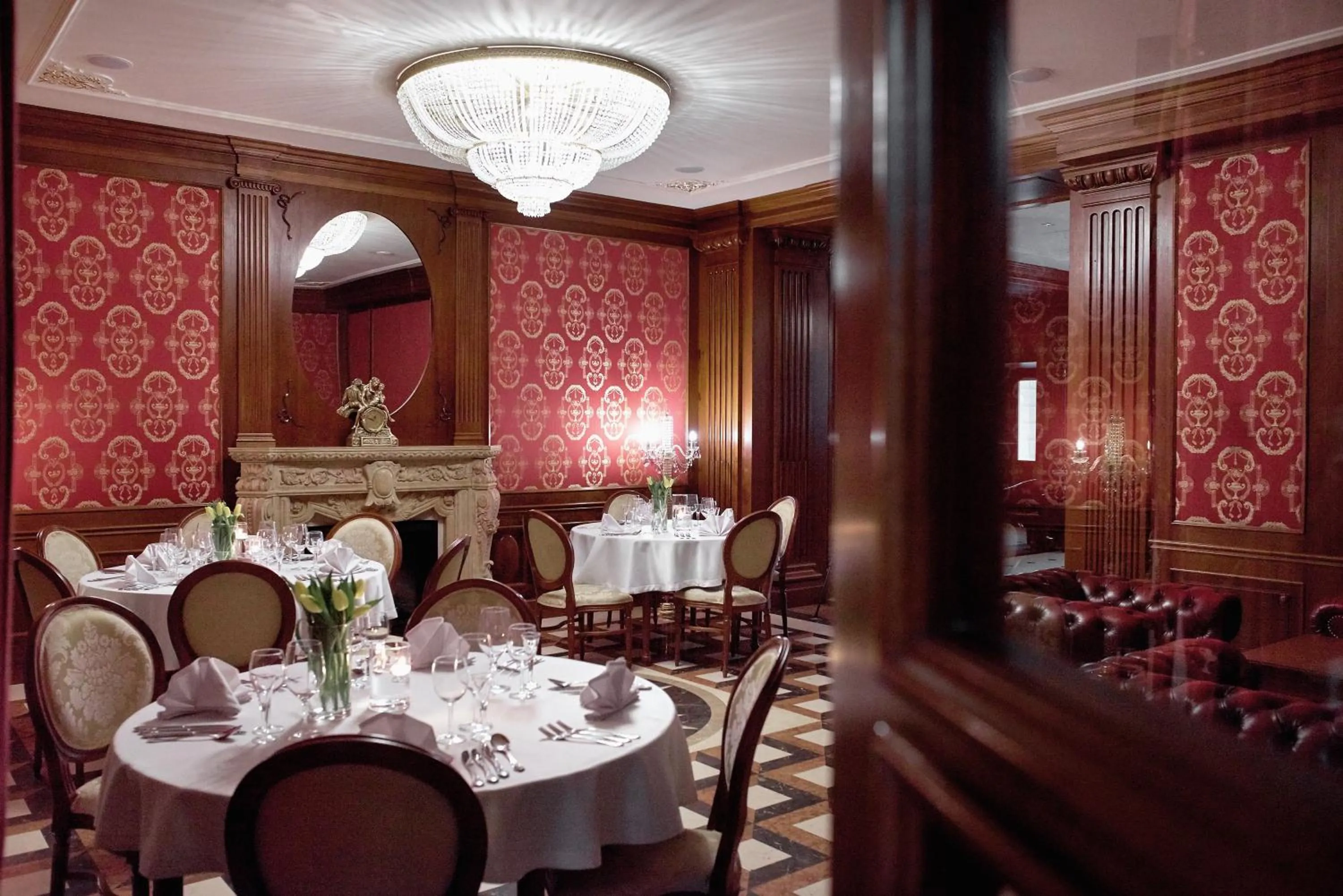 Communal lounge/ TV room in Hotel Koronny