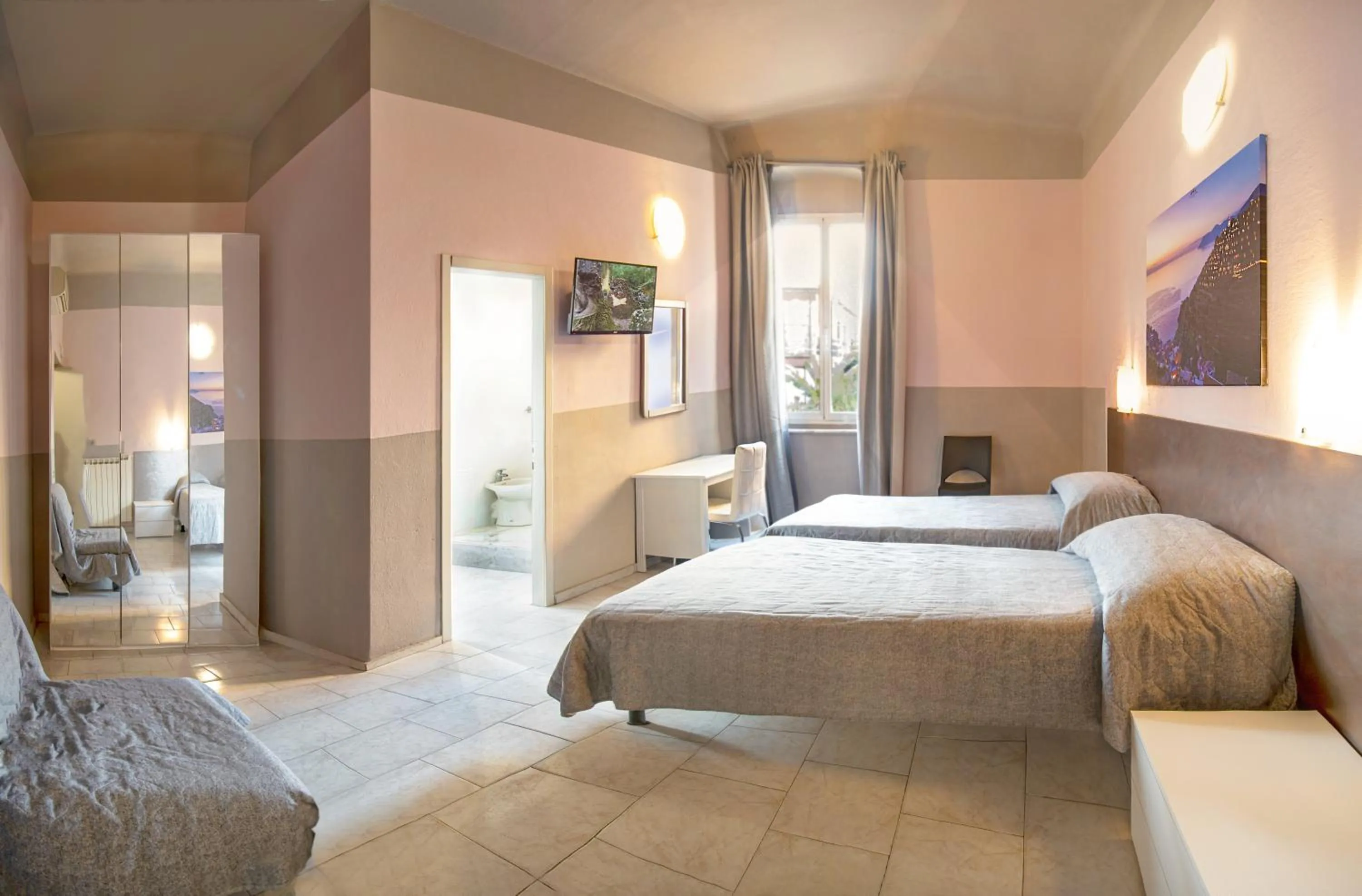 Photo of the whole room, Bed in Albergo La Villetta