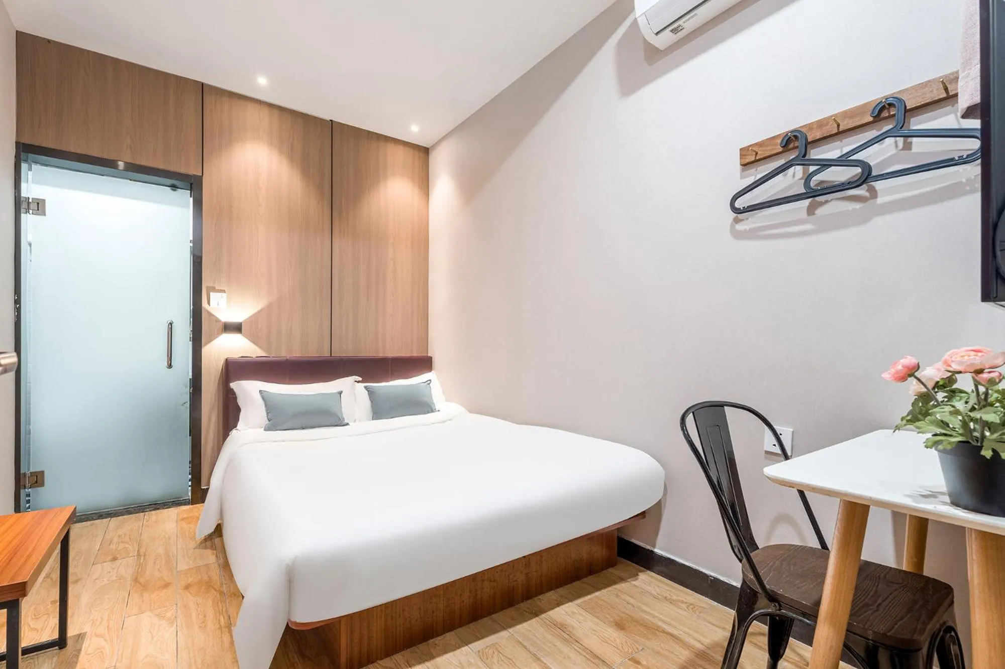 Bed in Meego Yes Hotel