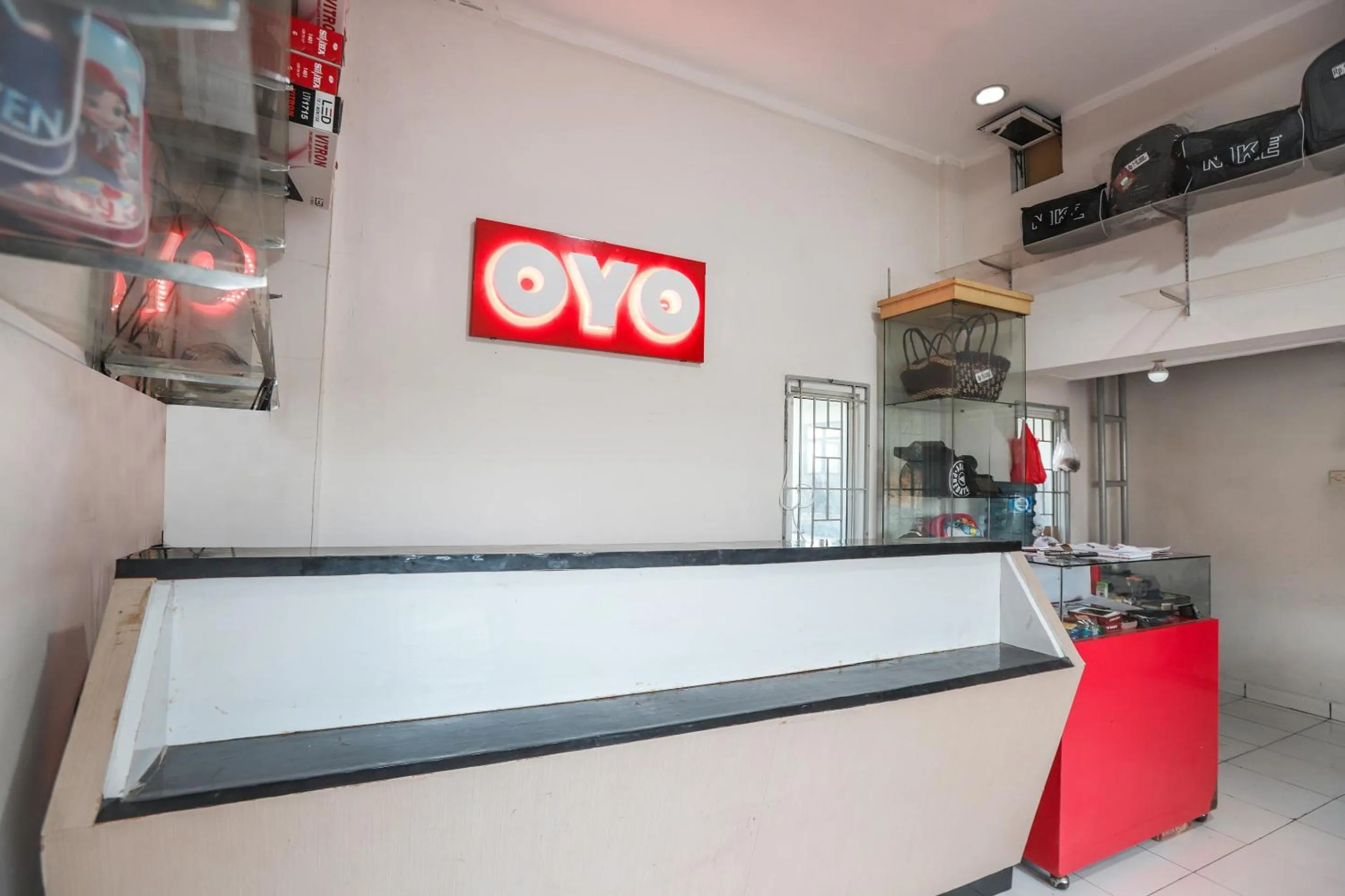 Lobby or reception in Hotel O Alfa Guest House