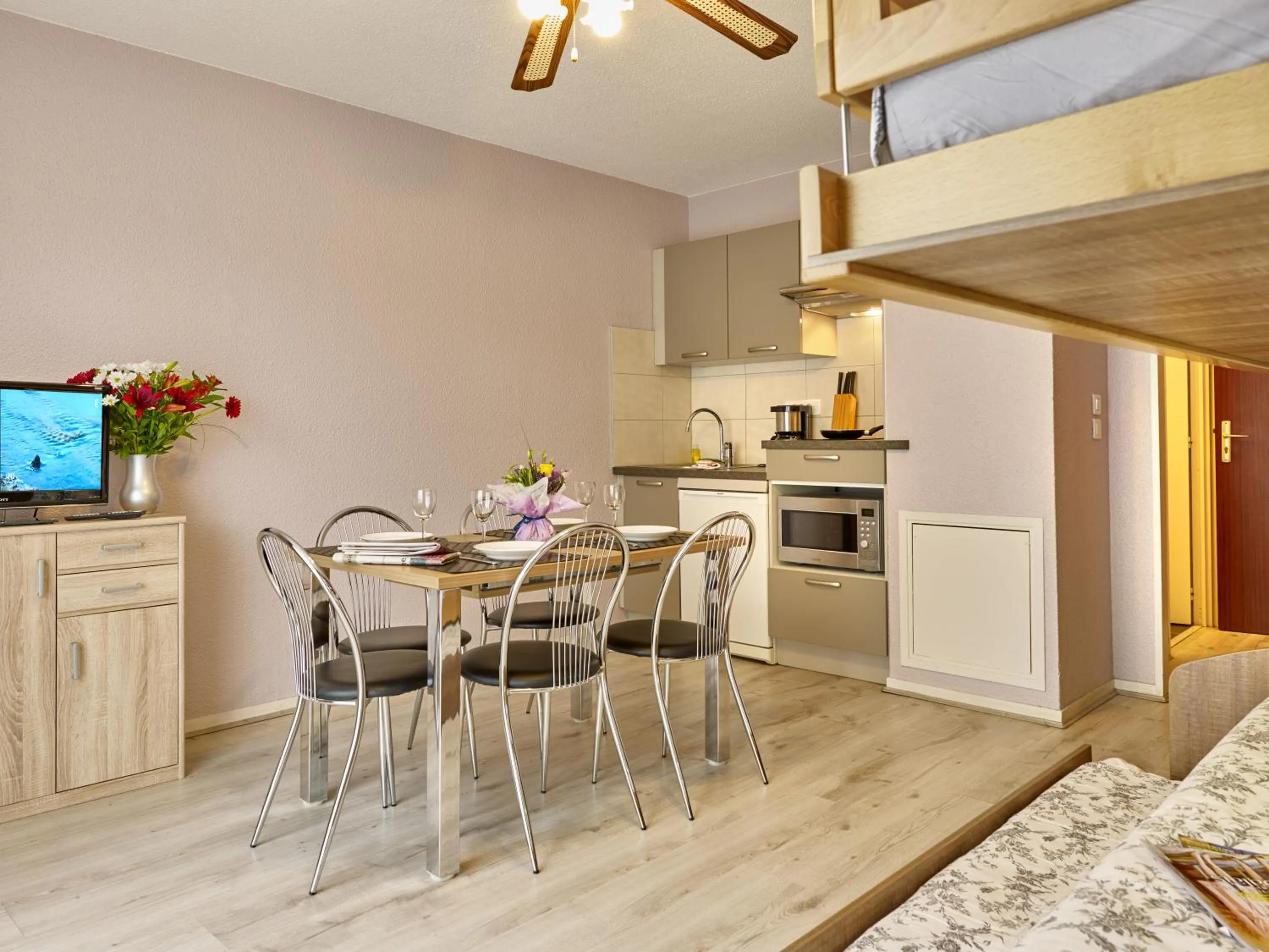 Kitchen or kitchenette in Grands Chênes du Parc