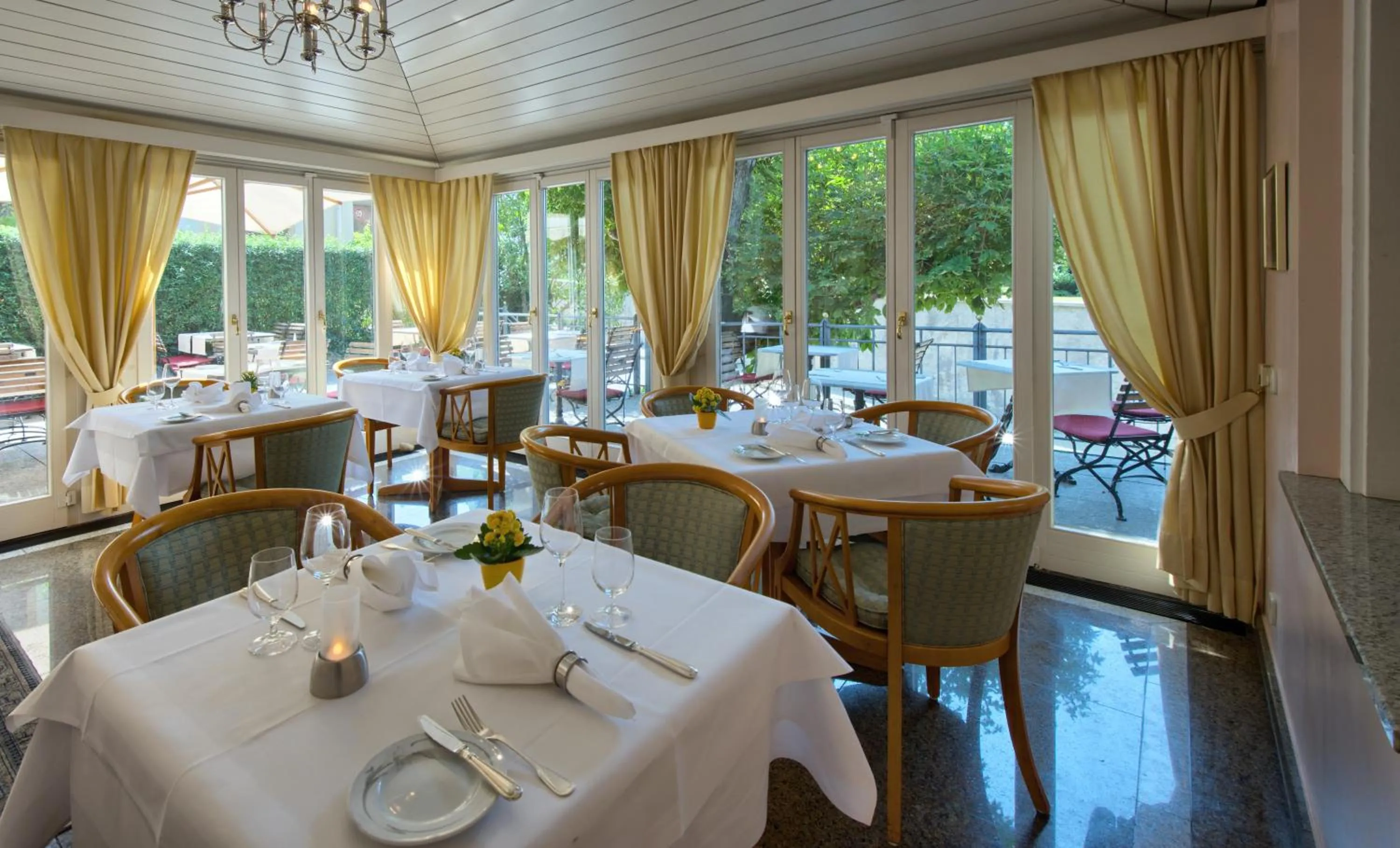 Restaurant/places to eat in Ferienhaus Rheintalblick